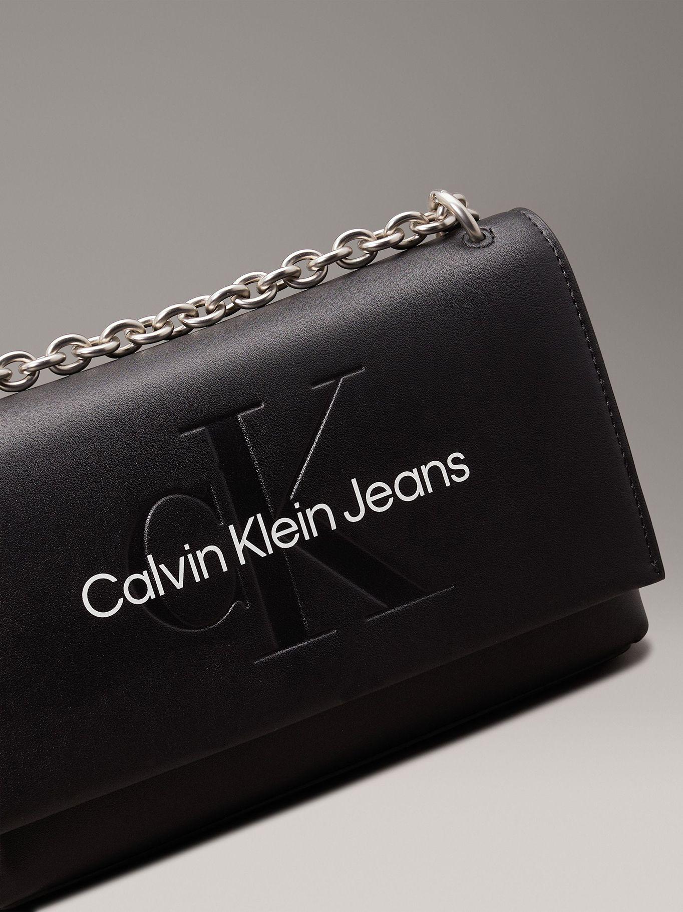Cartera Sculpted Negro Calvin Klein-3