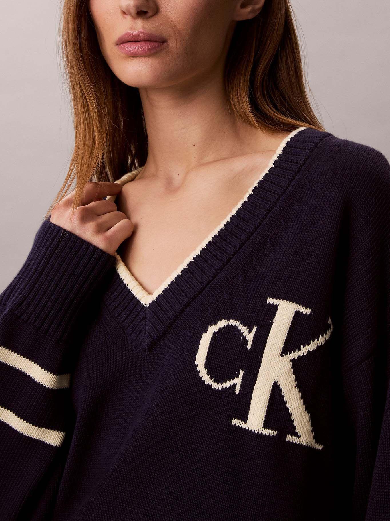 Sweater de Cuello en V con Logo Azul Calvin Klein-4
