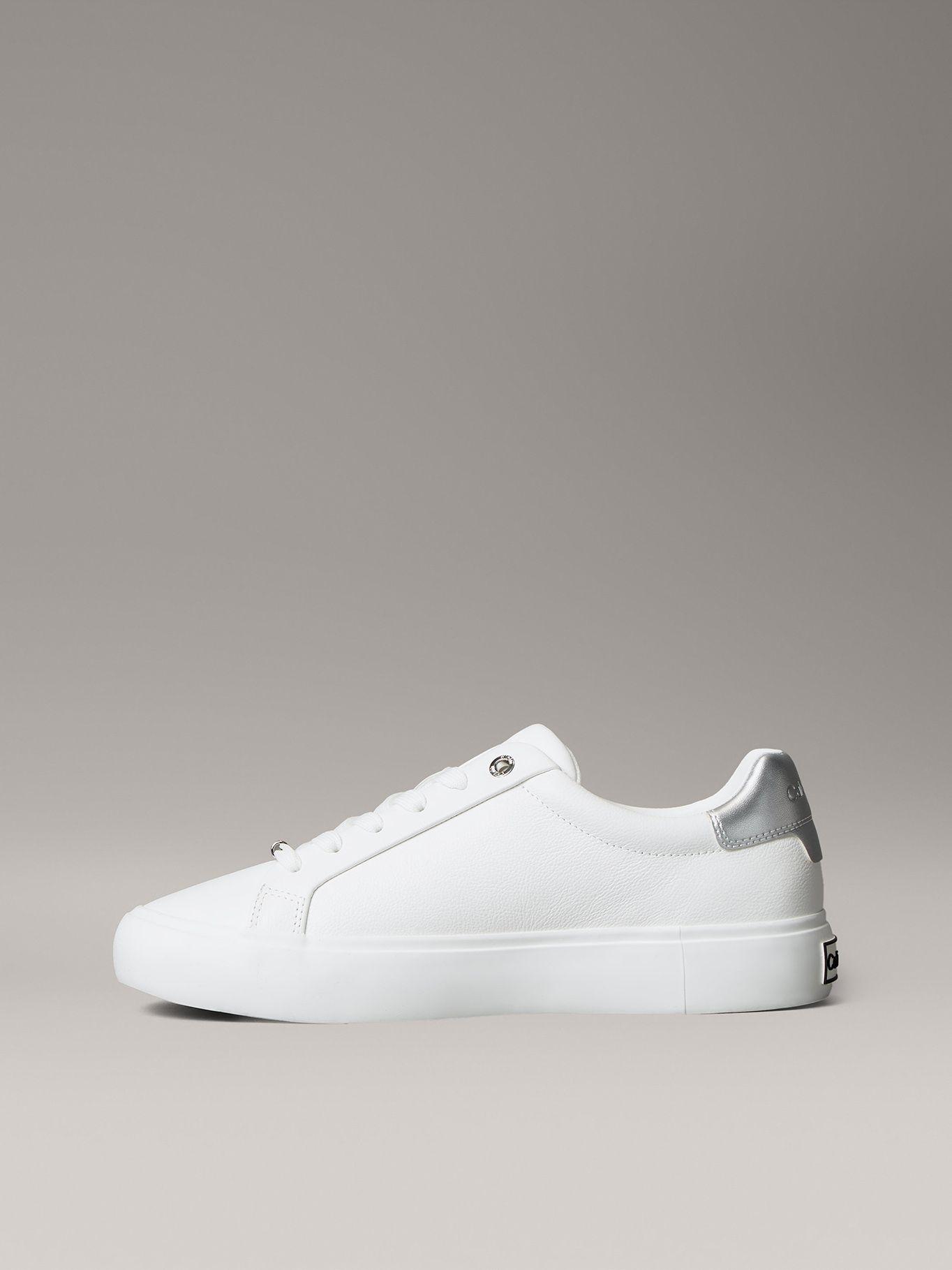 Zapatilla Cuero y Detalle Metálico Blanco Calvin Klein-5