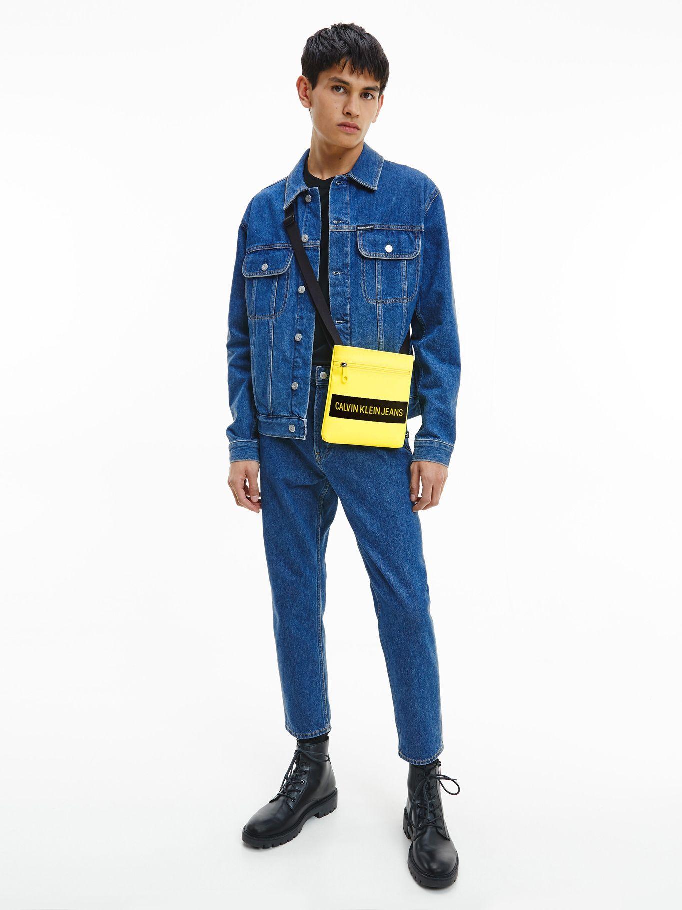 Messenger Micro Sport Amarillo Calvin Klein Hombre-3
