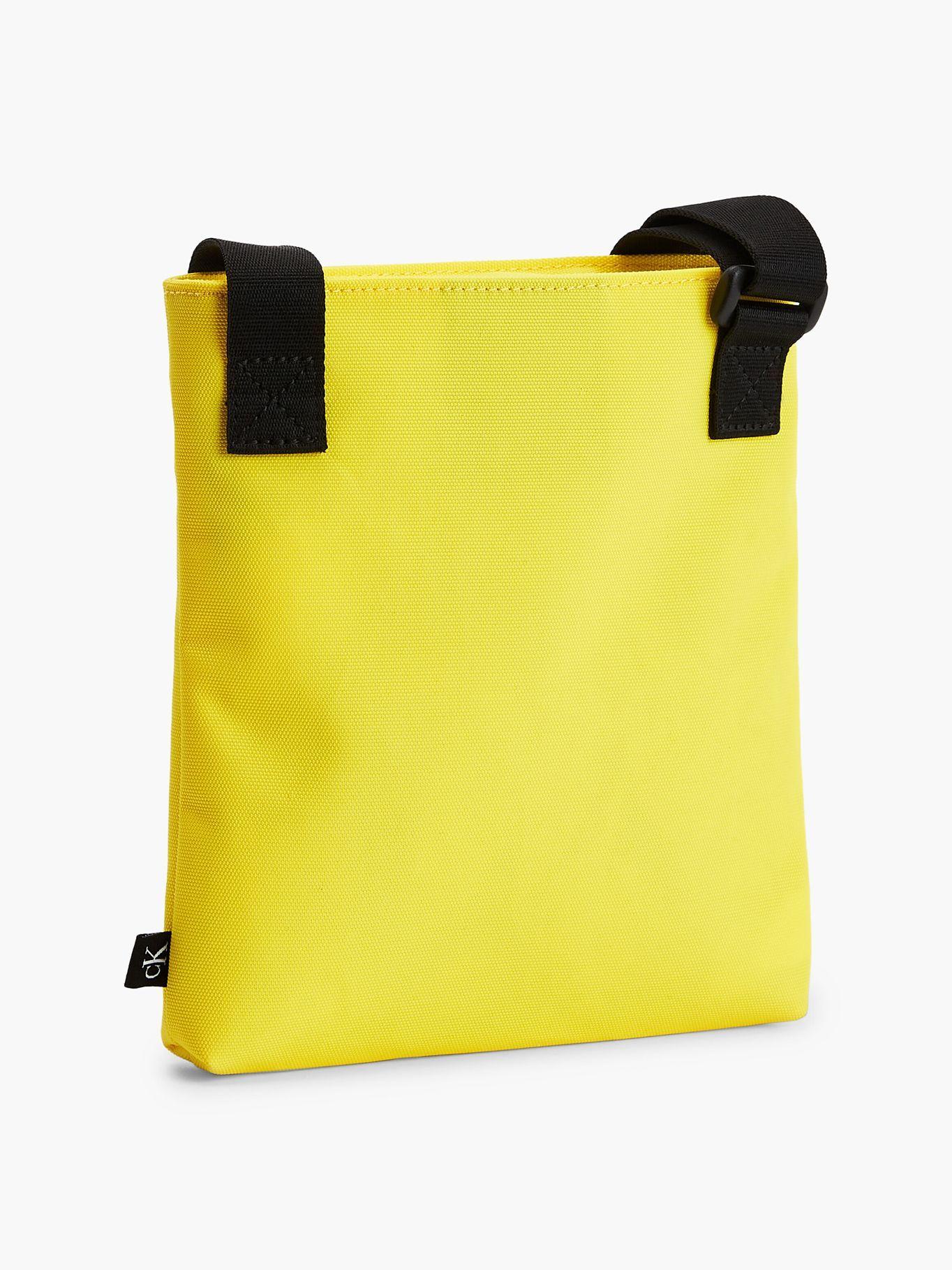 Messenger Micro Sport Amarillo Calvin Klein Hombre-1