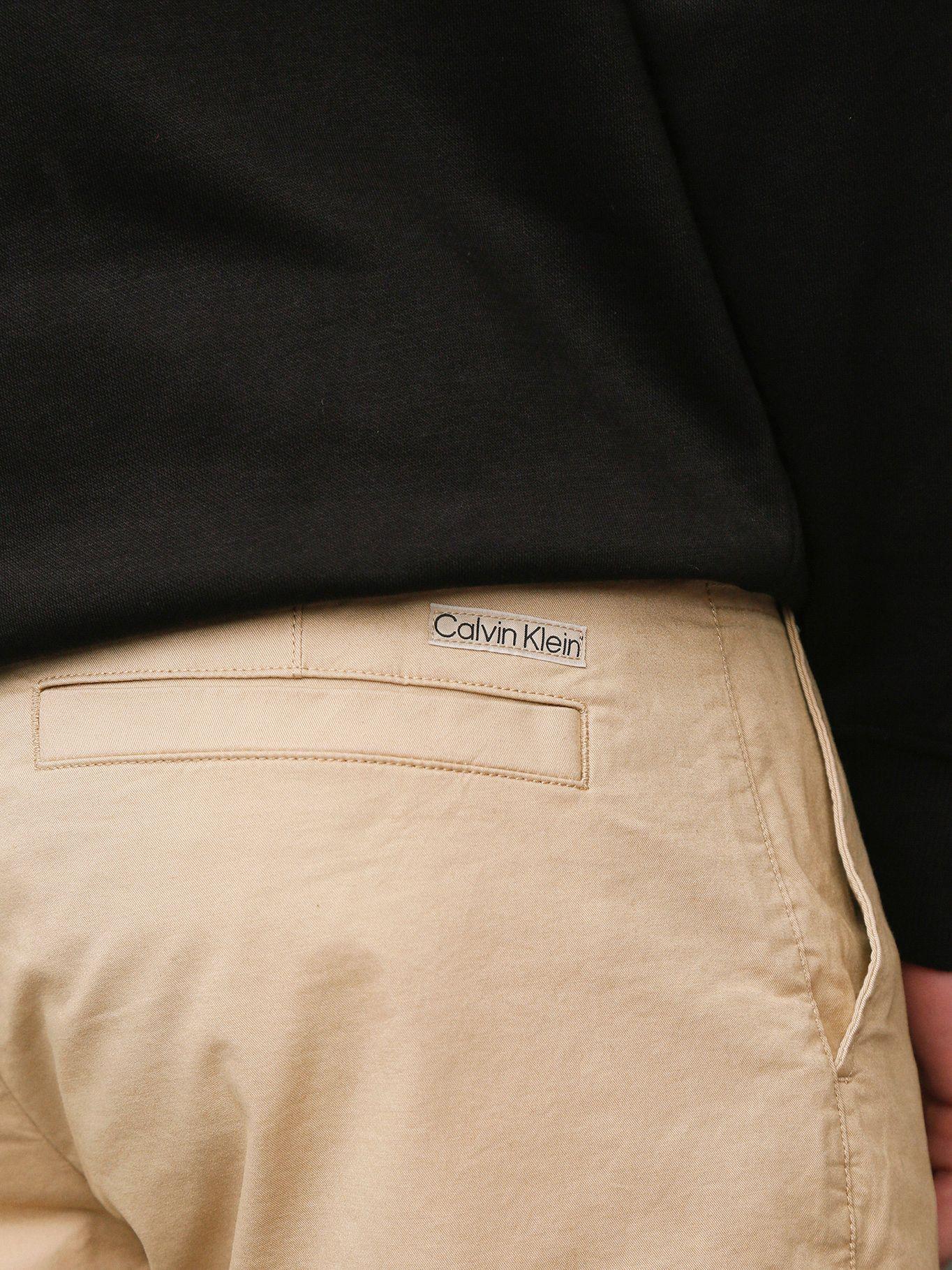 Pantalón Chino Tapered Beige Calvin Klein-5