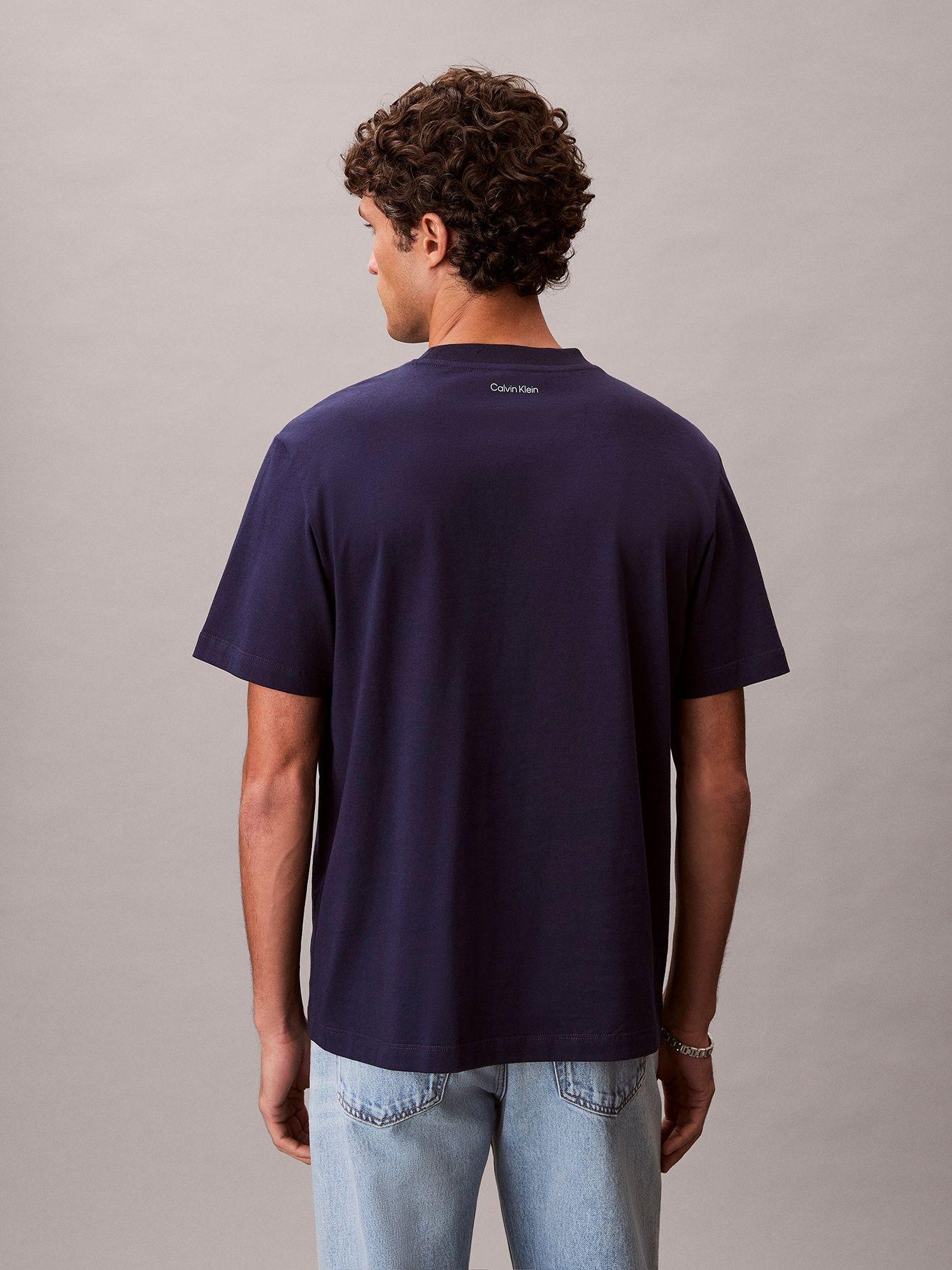 Polera con Logo Gráfico Azul Calvin Klein-2