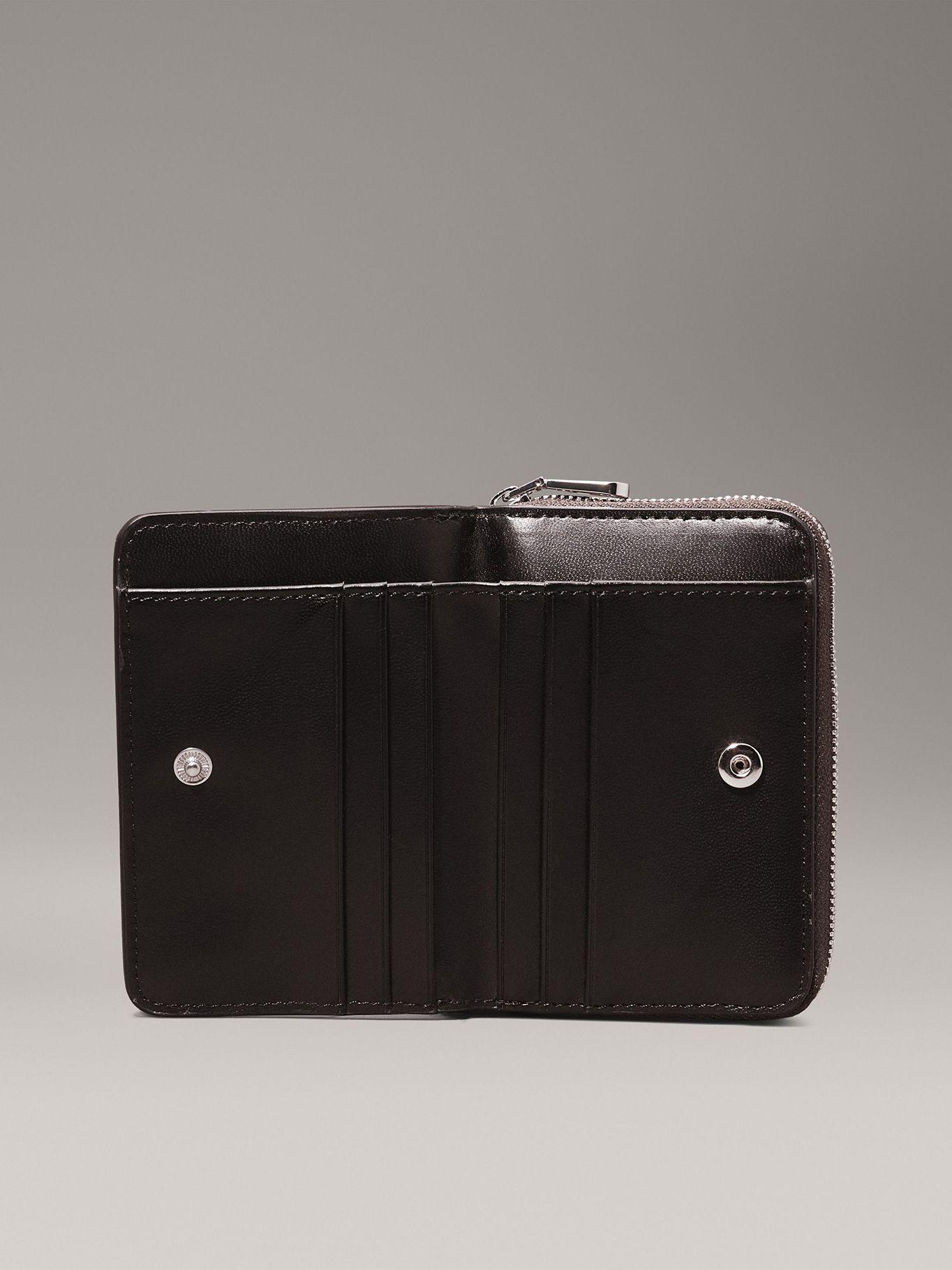 Billetera Minimal Monogram Gris Calvin Klein-2