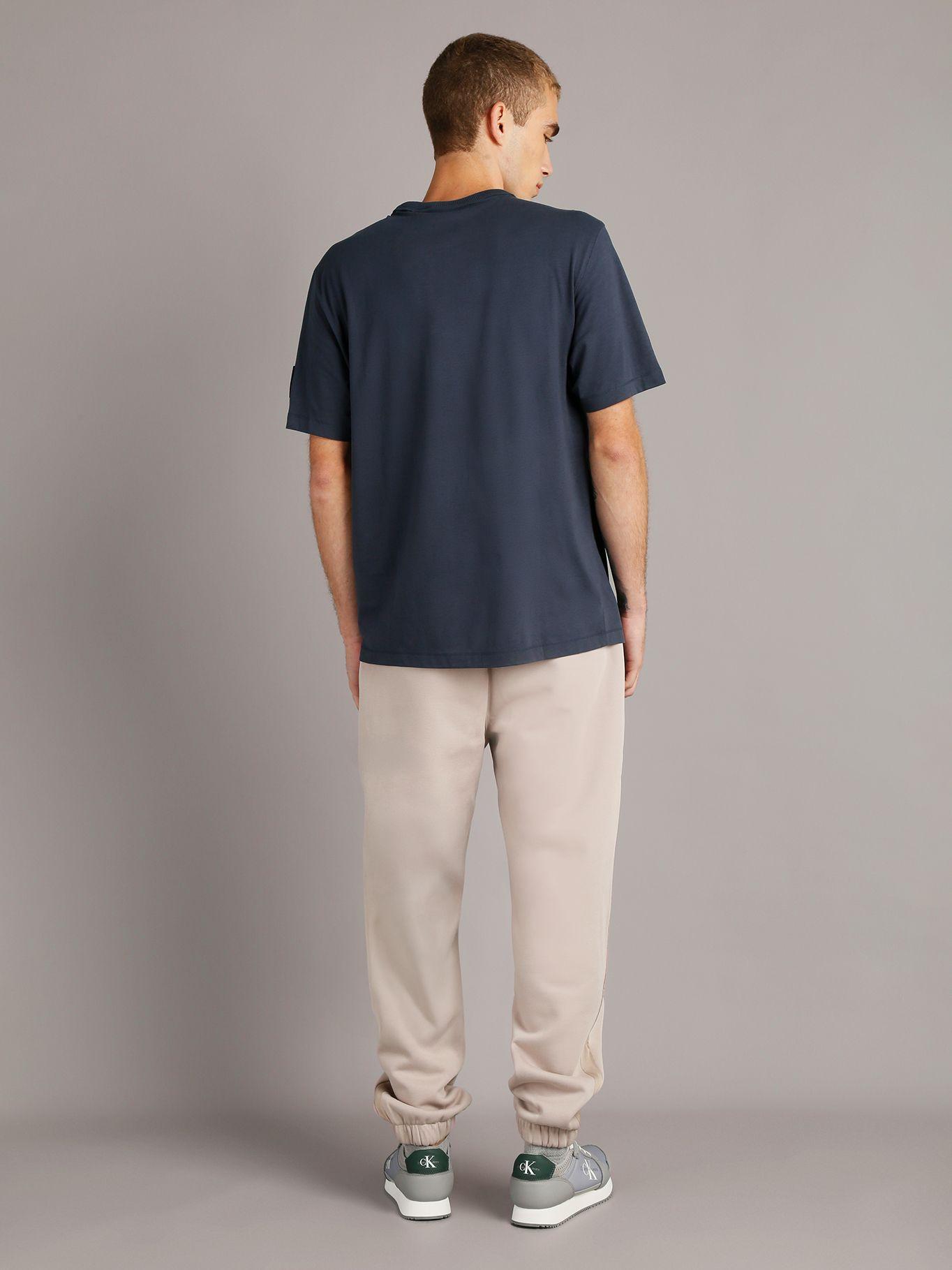 Polera LS Badge Regular Azul Calvin Klein-2