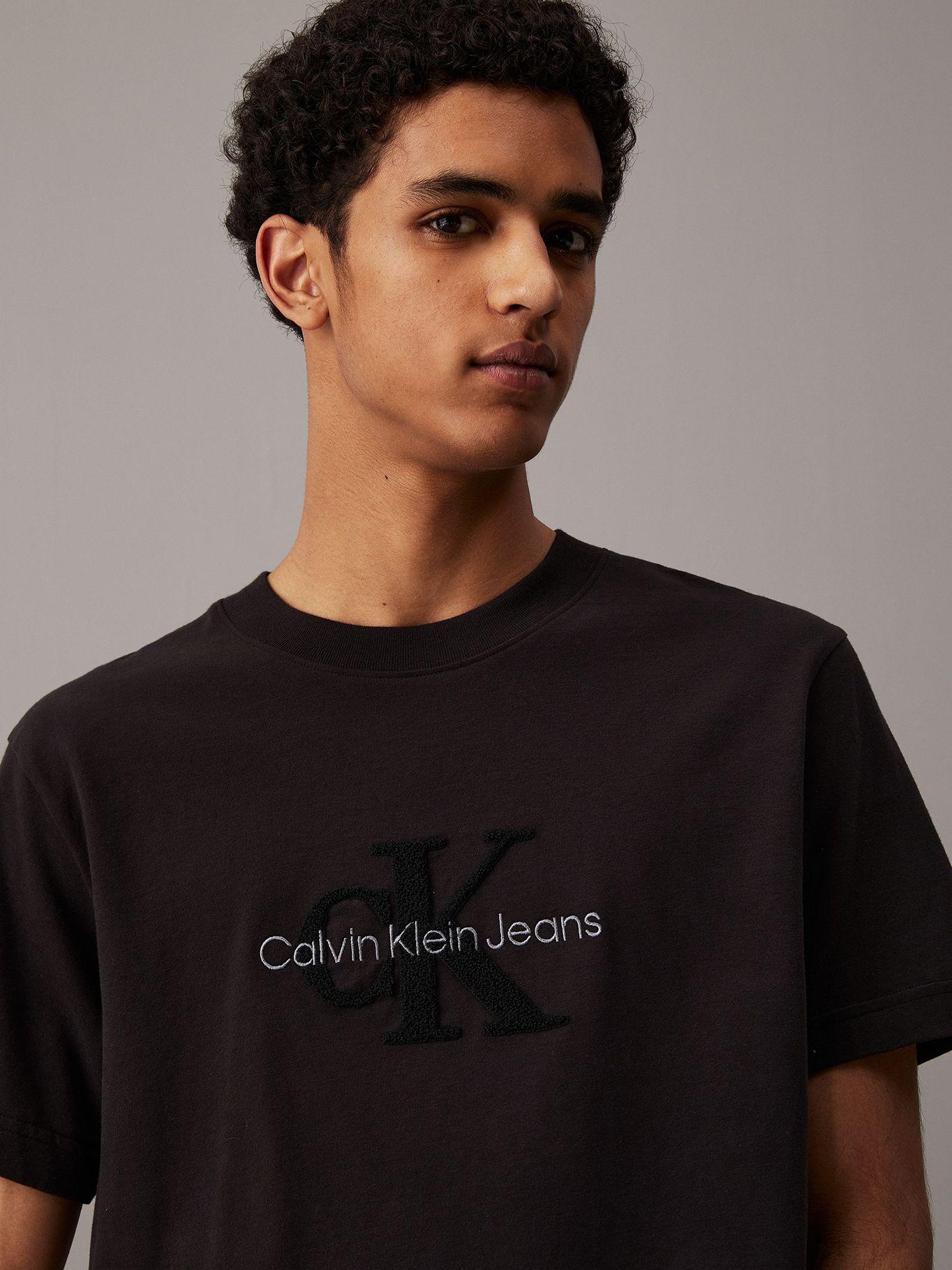 Polera Chenille Monologo Negro Calvin Klein-3