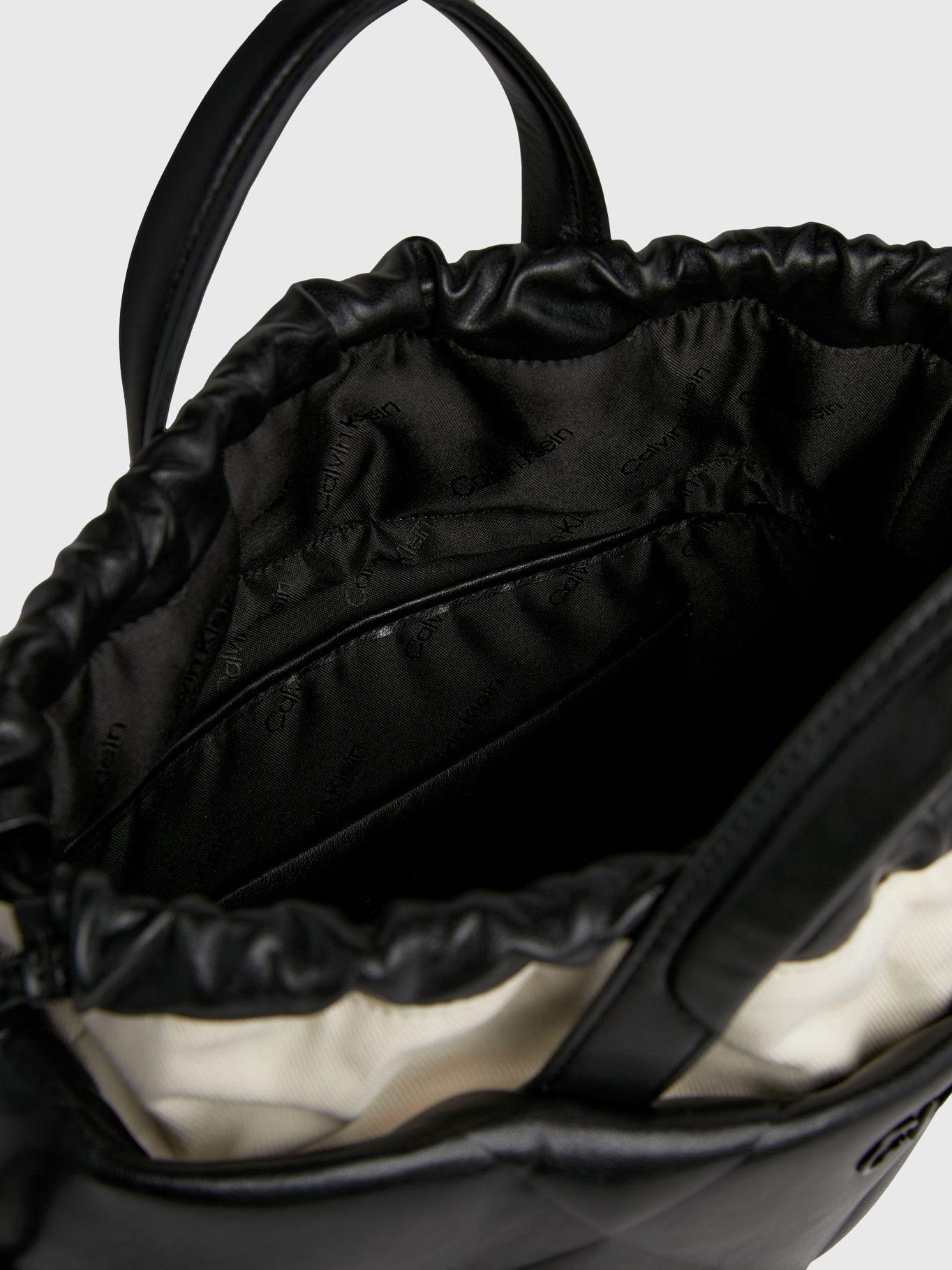 Cartera Shopper Quilt Negro Calvin Klein-3