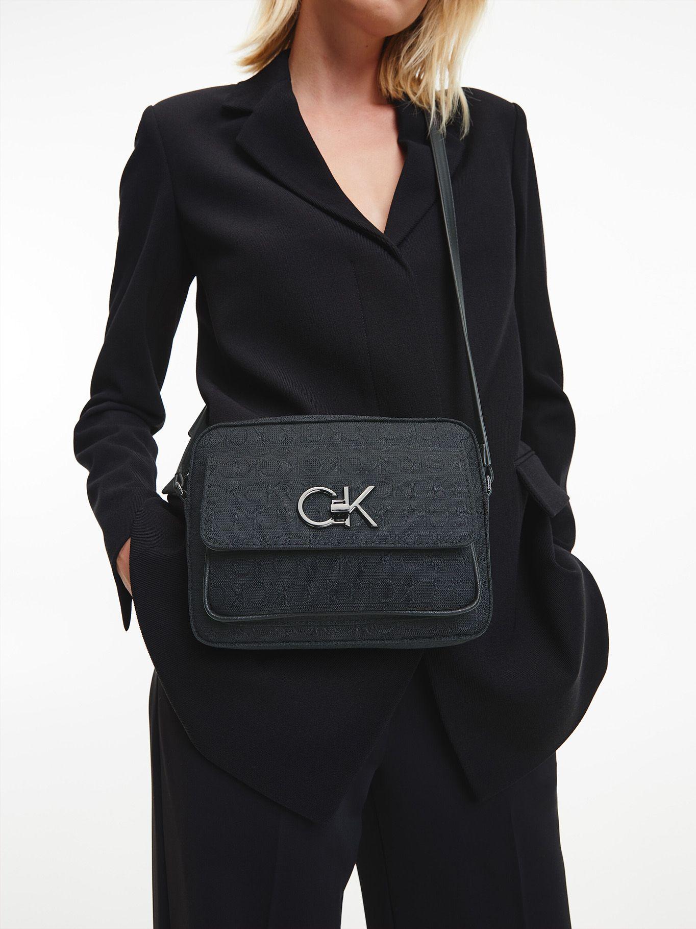 Cartera Re-Lock Camera 685 Negro Calvin Klein-3