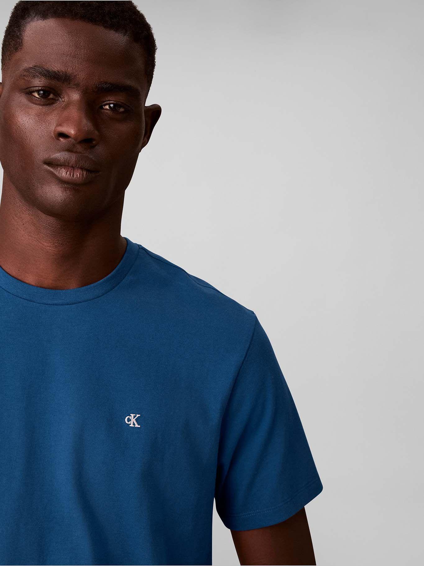 Polera Clásica con Monograma Azul Calvin Klein-4