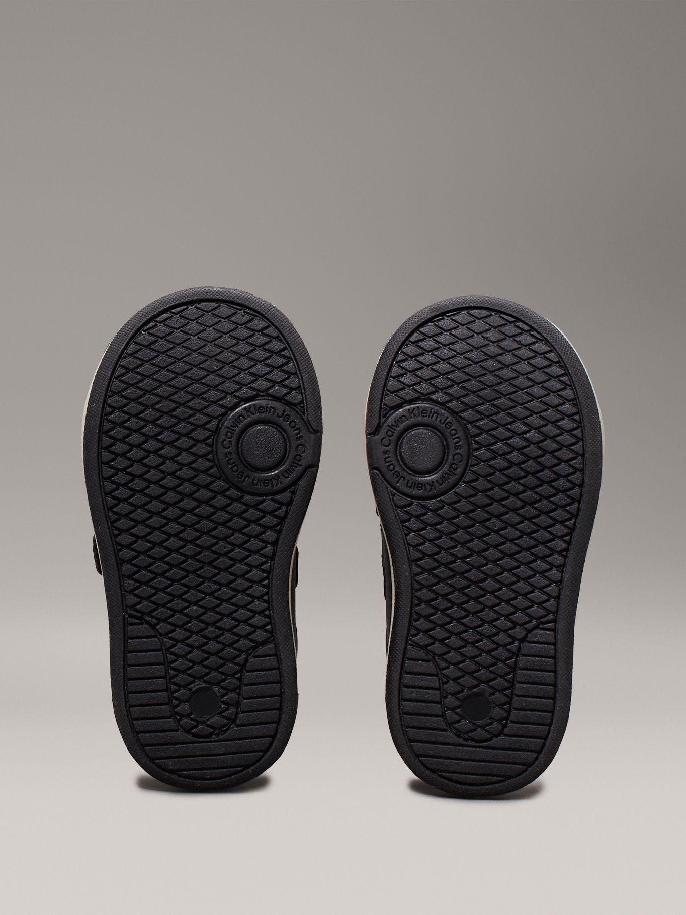 Zapatillas Niño Low Cut Velcro Negro Calvin Klein-3