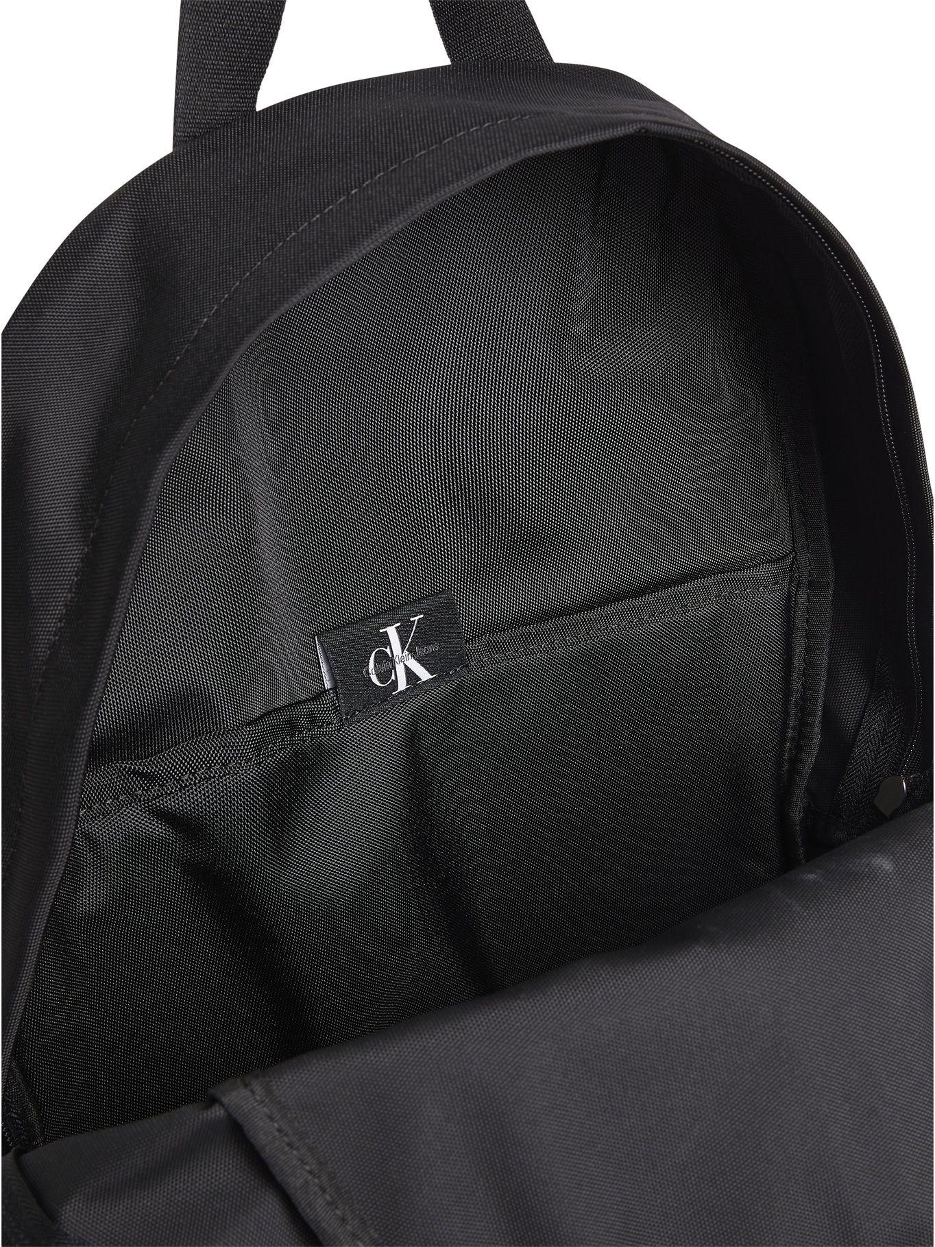Mochila Redonda Sport Essentials Negro Calvin Klein-2