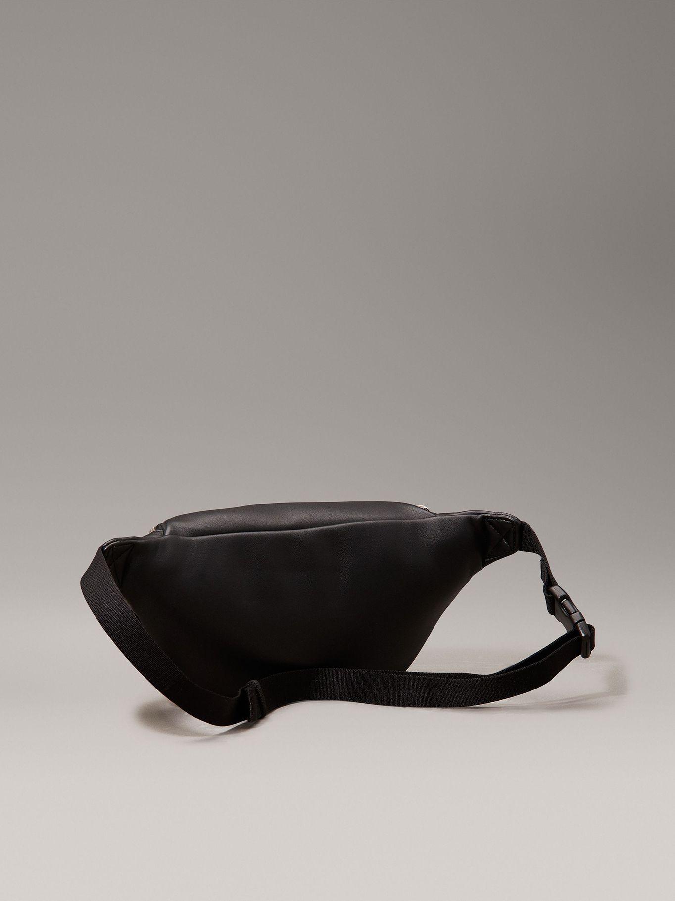 Banano Monogram Soft Negro Calvin Klein-4
