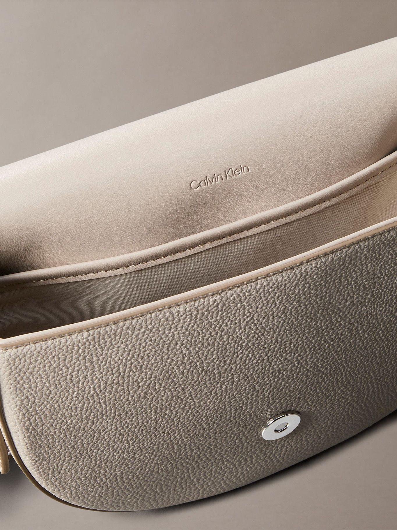 Cartera Saddle Archive Beige Calvin Klein-2