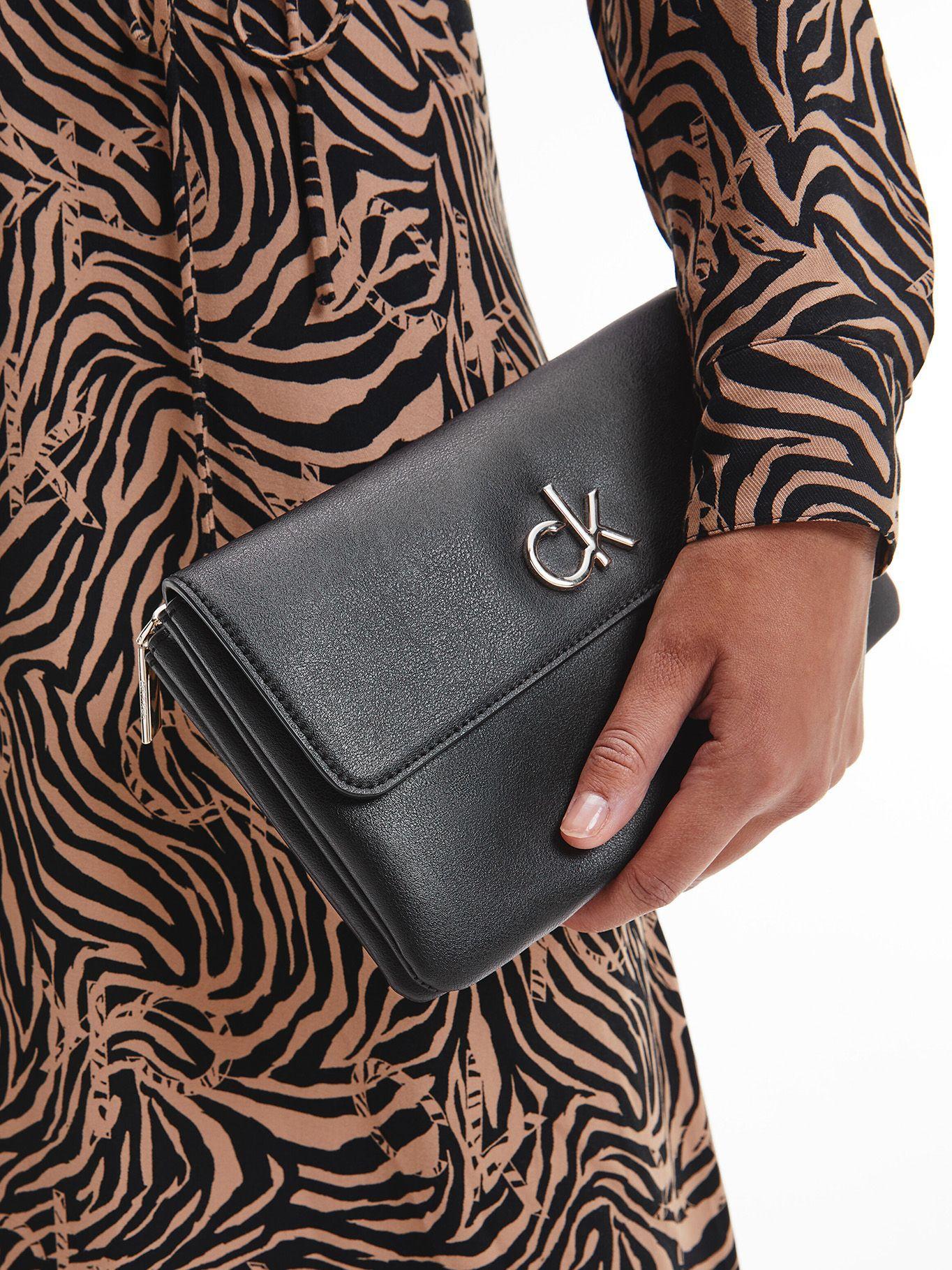 Cartera Xbody Re-Lock Flap Negro Calvin Klein-3