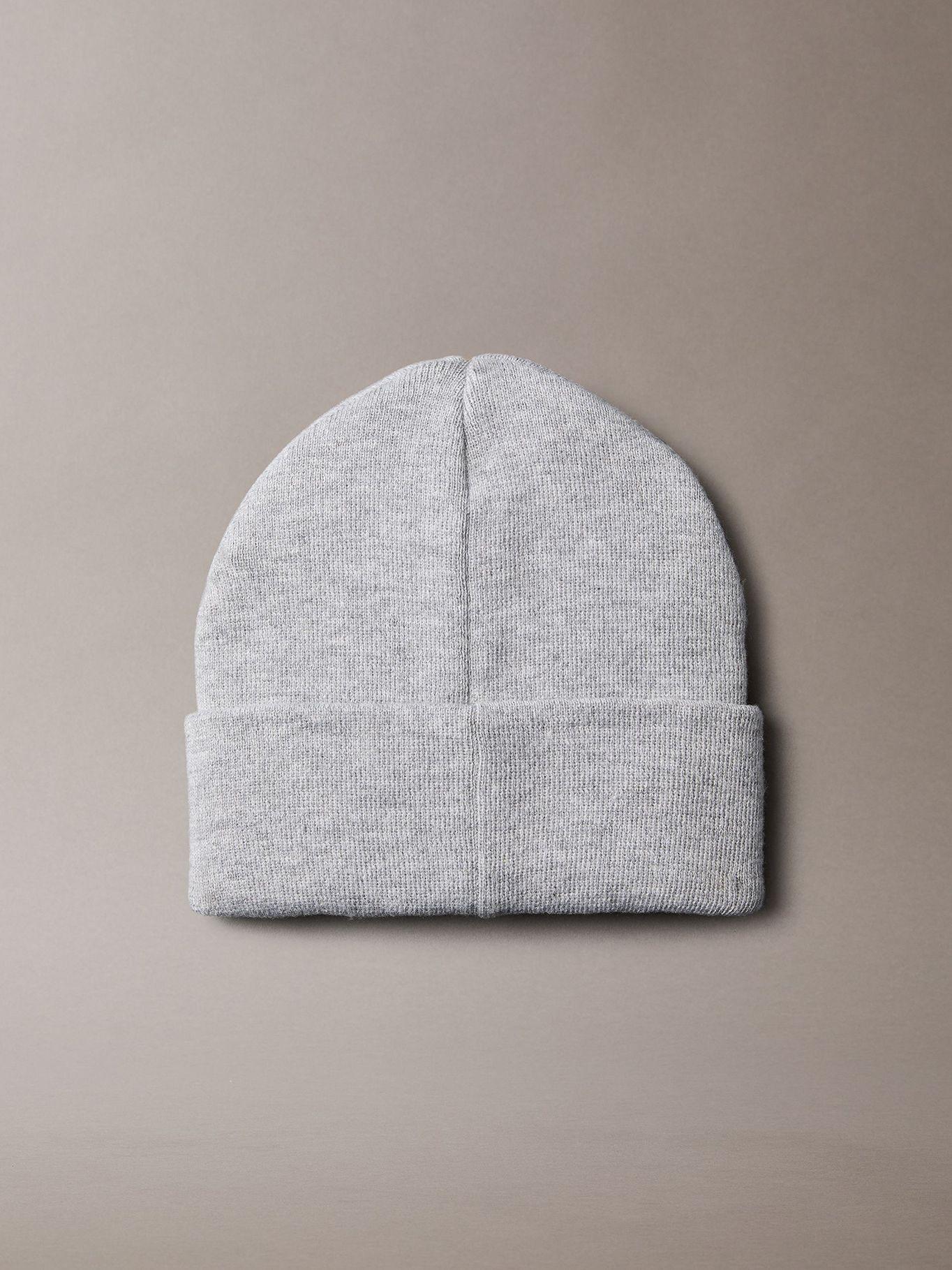 Gorro Beanie con Monograma Bordado Gris Calvin Klein-3