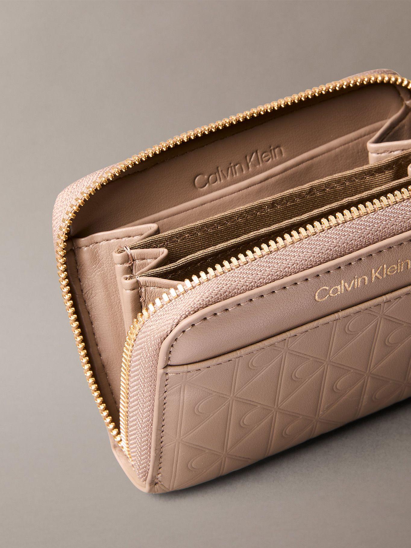 Billetera de Cuero Napa y Rfid Beige Calvin Klein-2