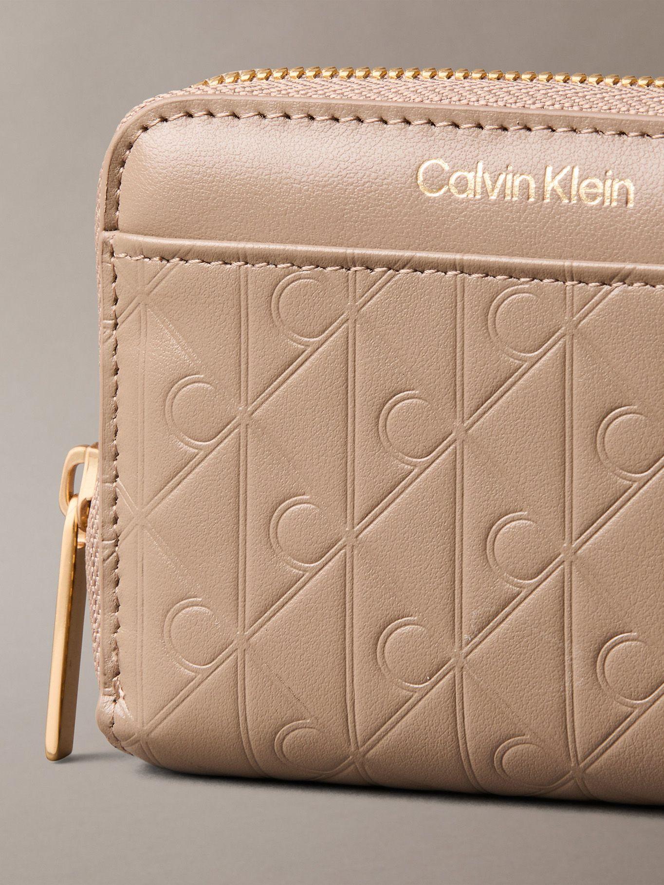 Billetera de Cuero Napa y Rfid Beige Calvin Klein-3