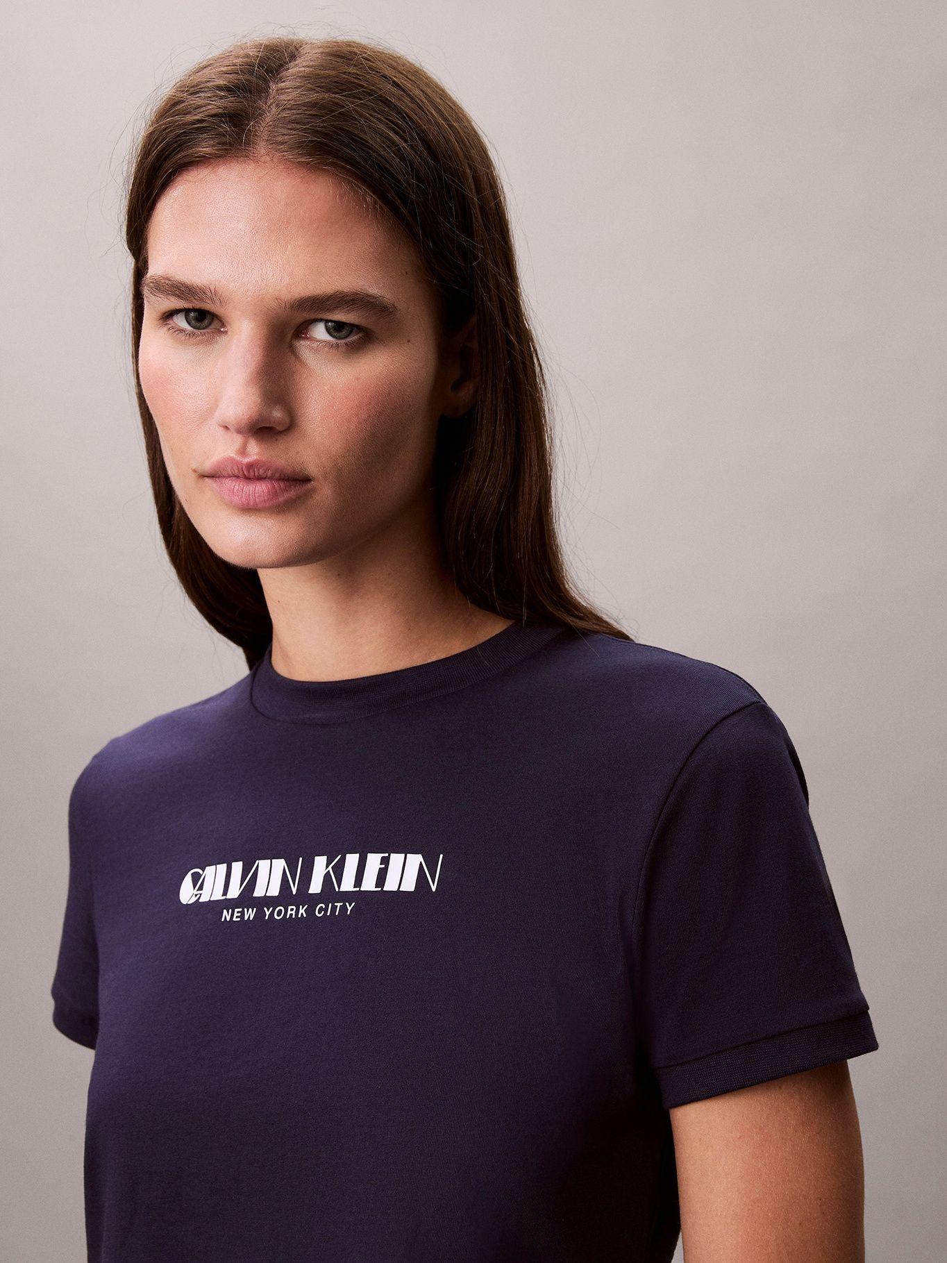Polera Cropped con Logo Azul Calvin Klein-5
