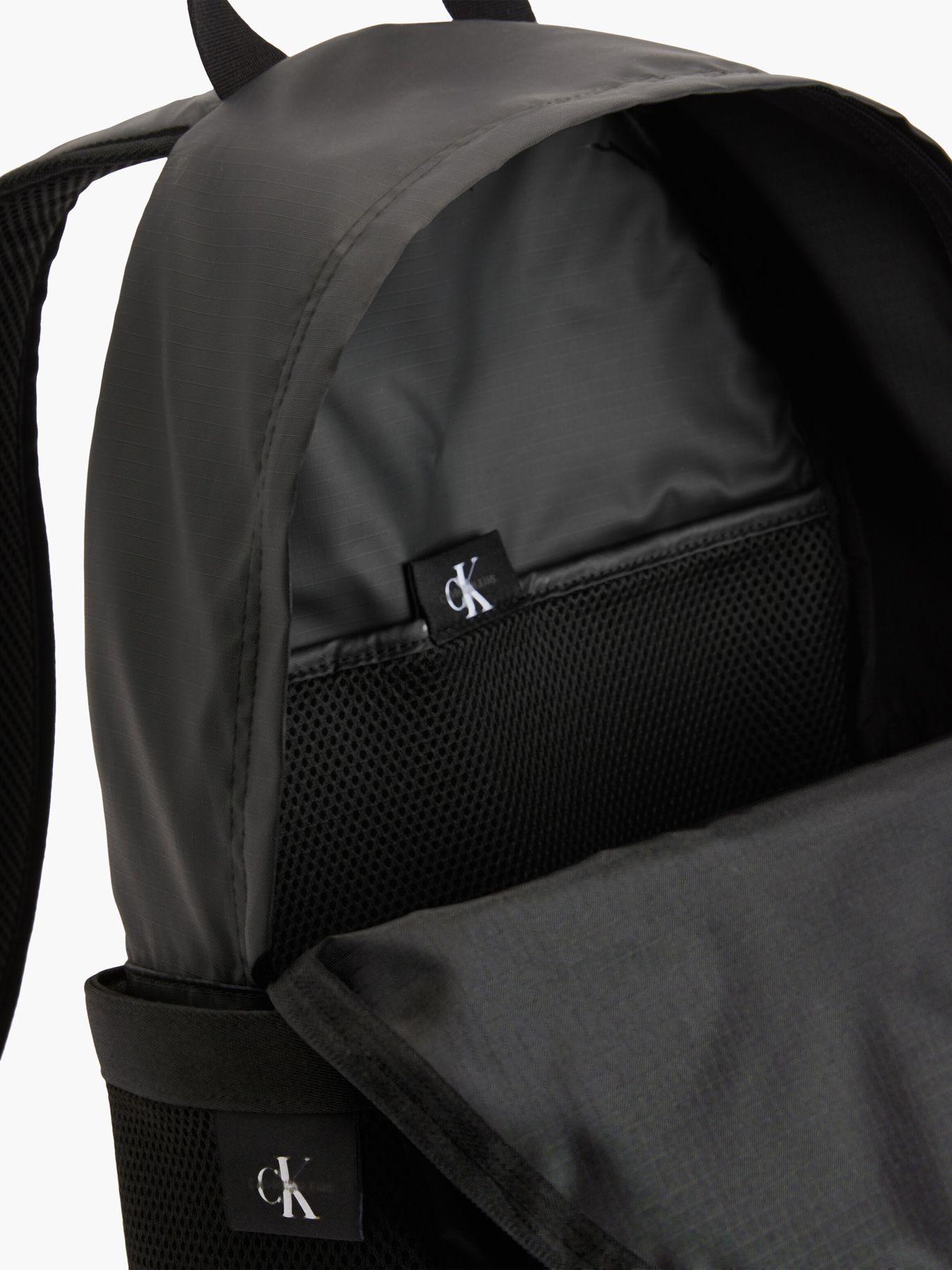 Mochila Campus 43 Negro Calvin Klein-2