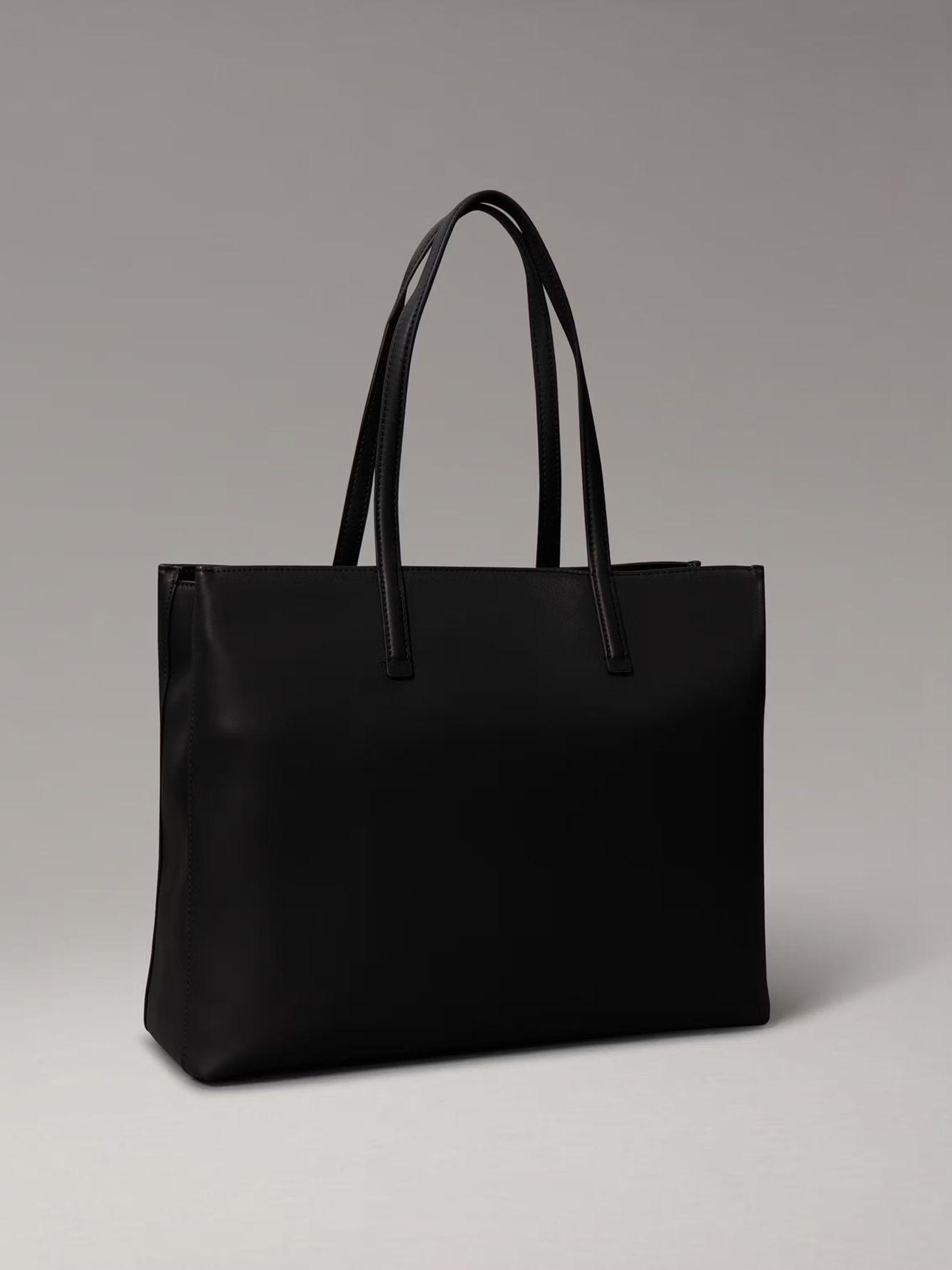 Cartera Tote Ck Must Medium Negro Calvin Klein-2