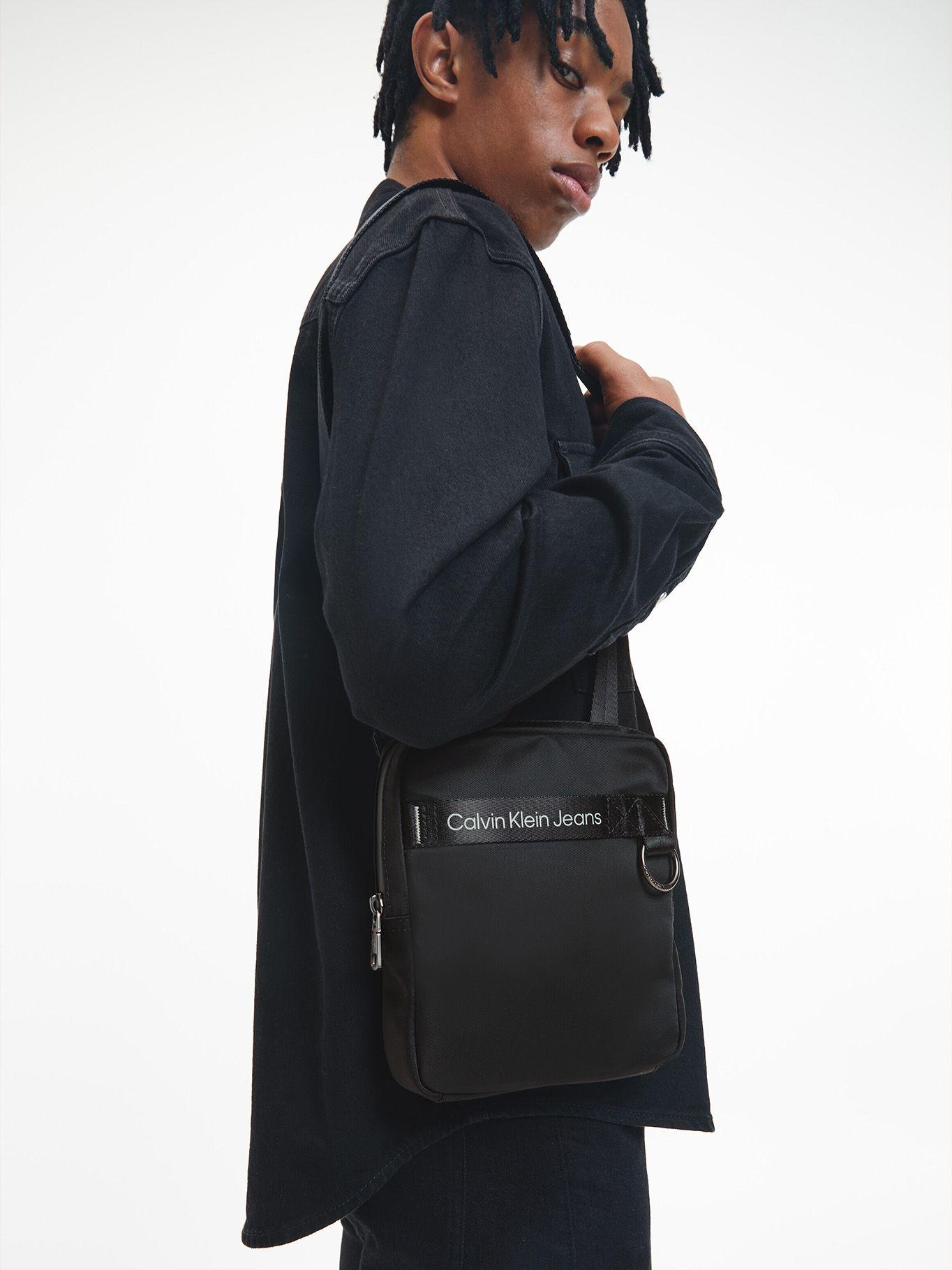 Cartera Urban Explorer Reporter Negro Calvin Klein-3