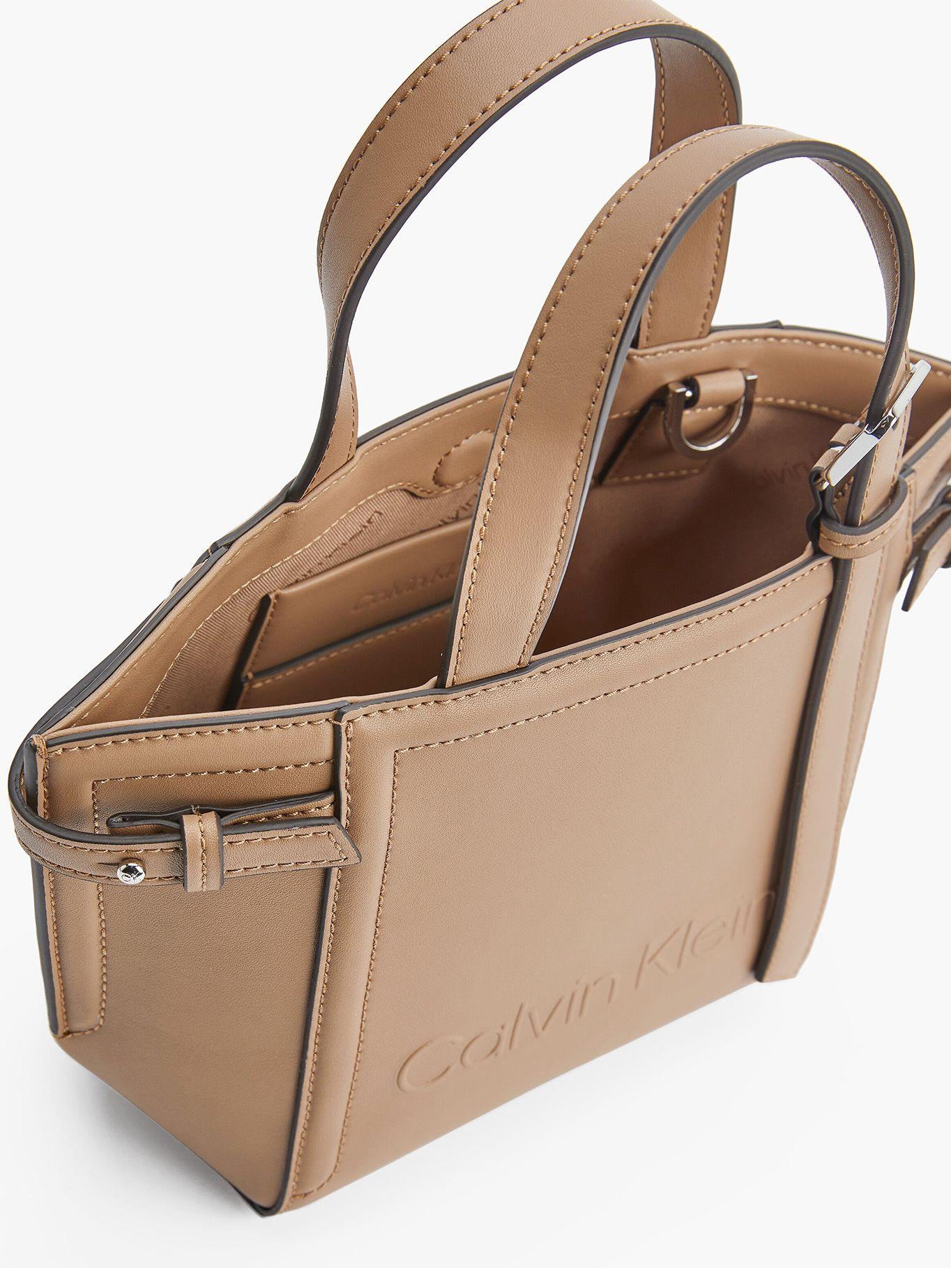 Cartera Minimal Hardware Café Calvin Klein-2