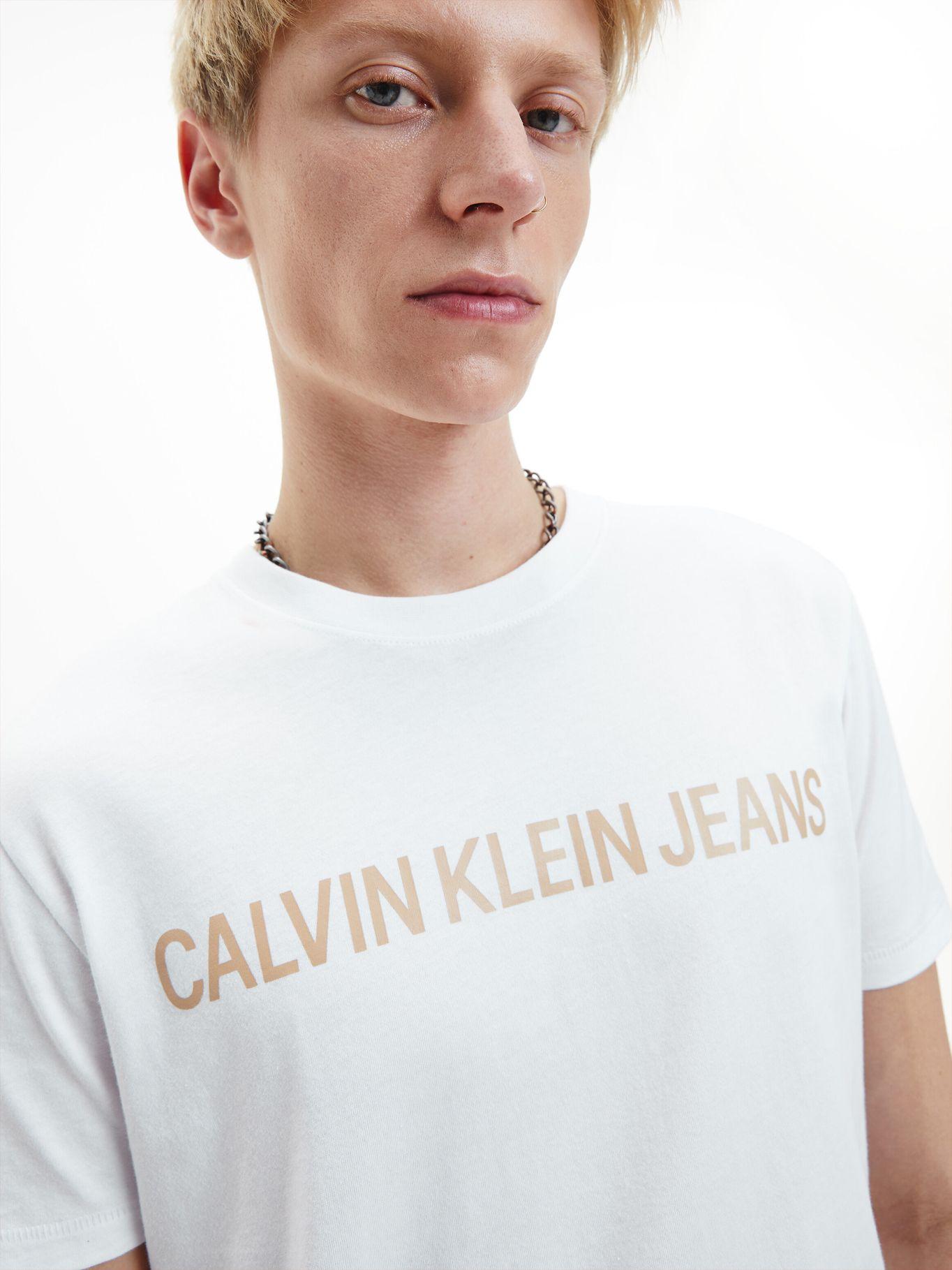 Polera Institutional Logo Blanco SP22 Calvin Klein-3