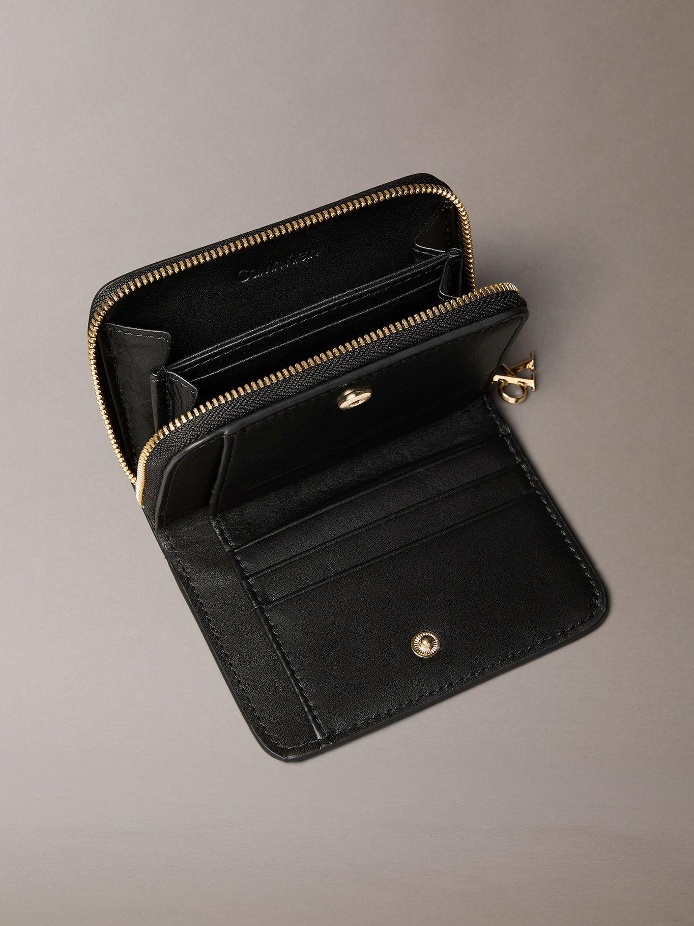 Billetera Cuero Cocodrilo Con Rfid Negro Calvin Klein-2