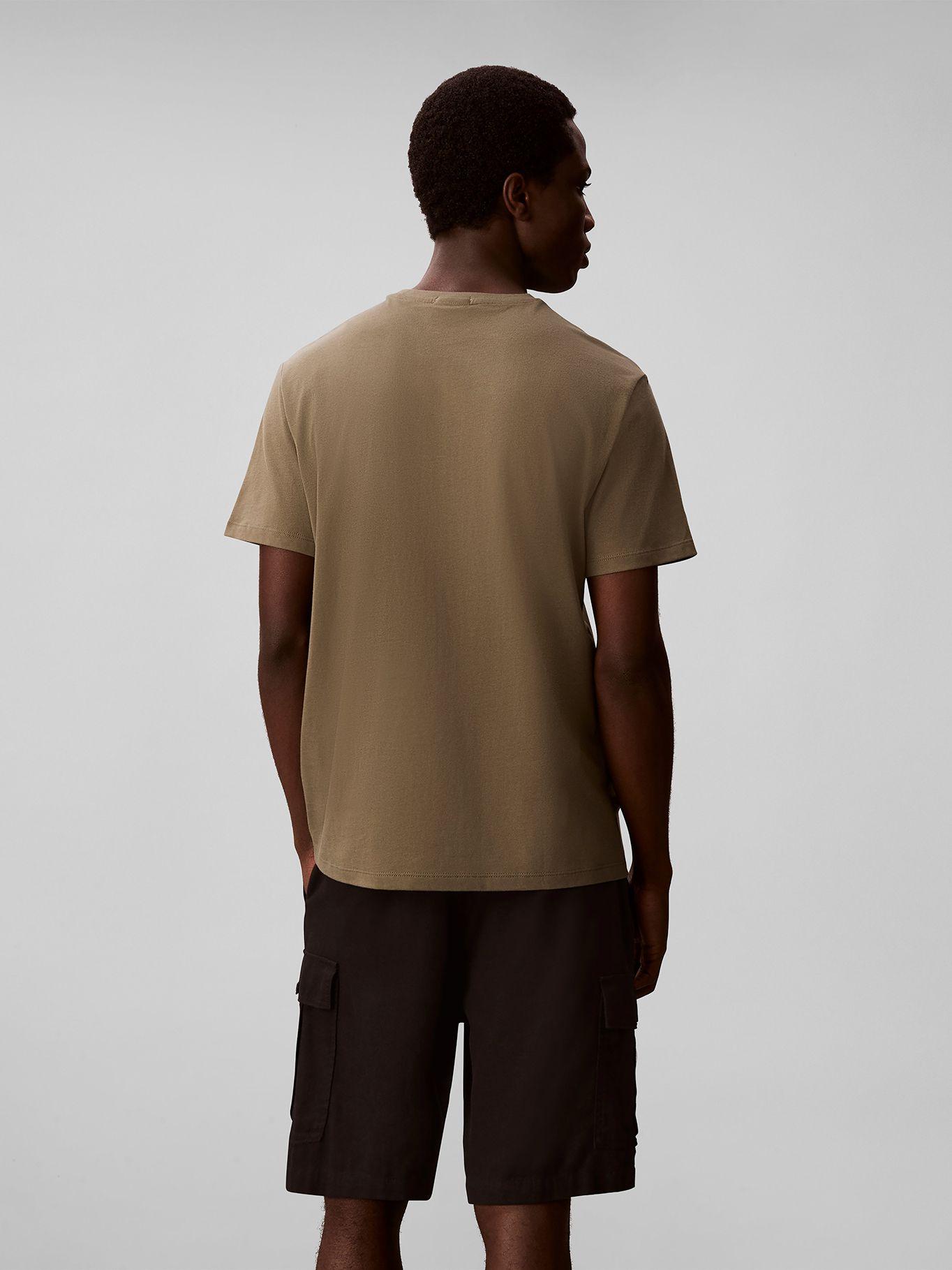 Polera con Micro Logo Verde Calvin Klein-2