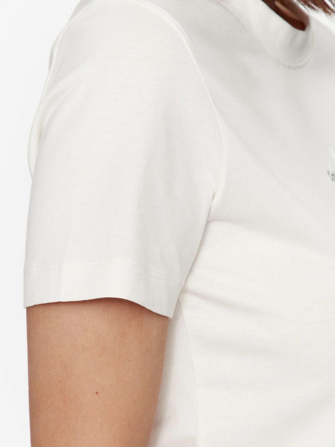 Polera Monologo Slim Fit Blanco-4