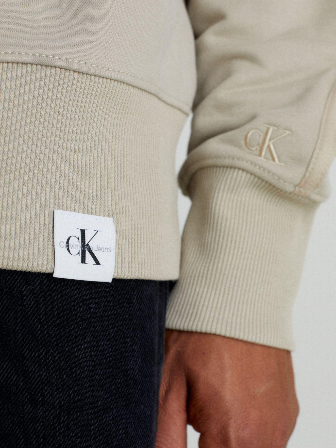 Polerón Woven Tab Beige Calvin Klein-3