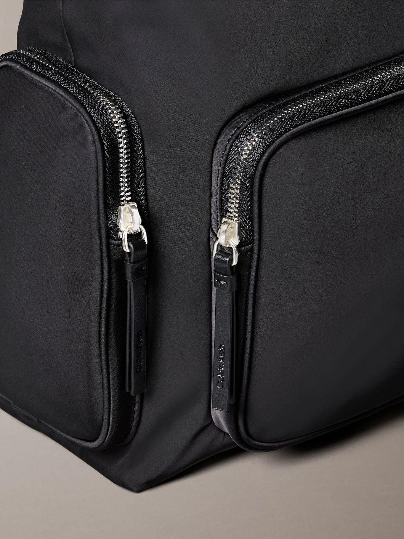 Cartera De Mano D Nailon Satén Suave Negro Calvin Klein-4