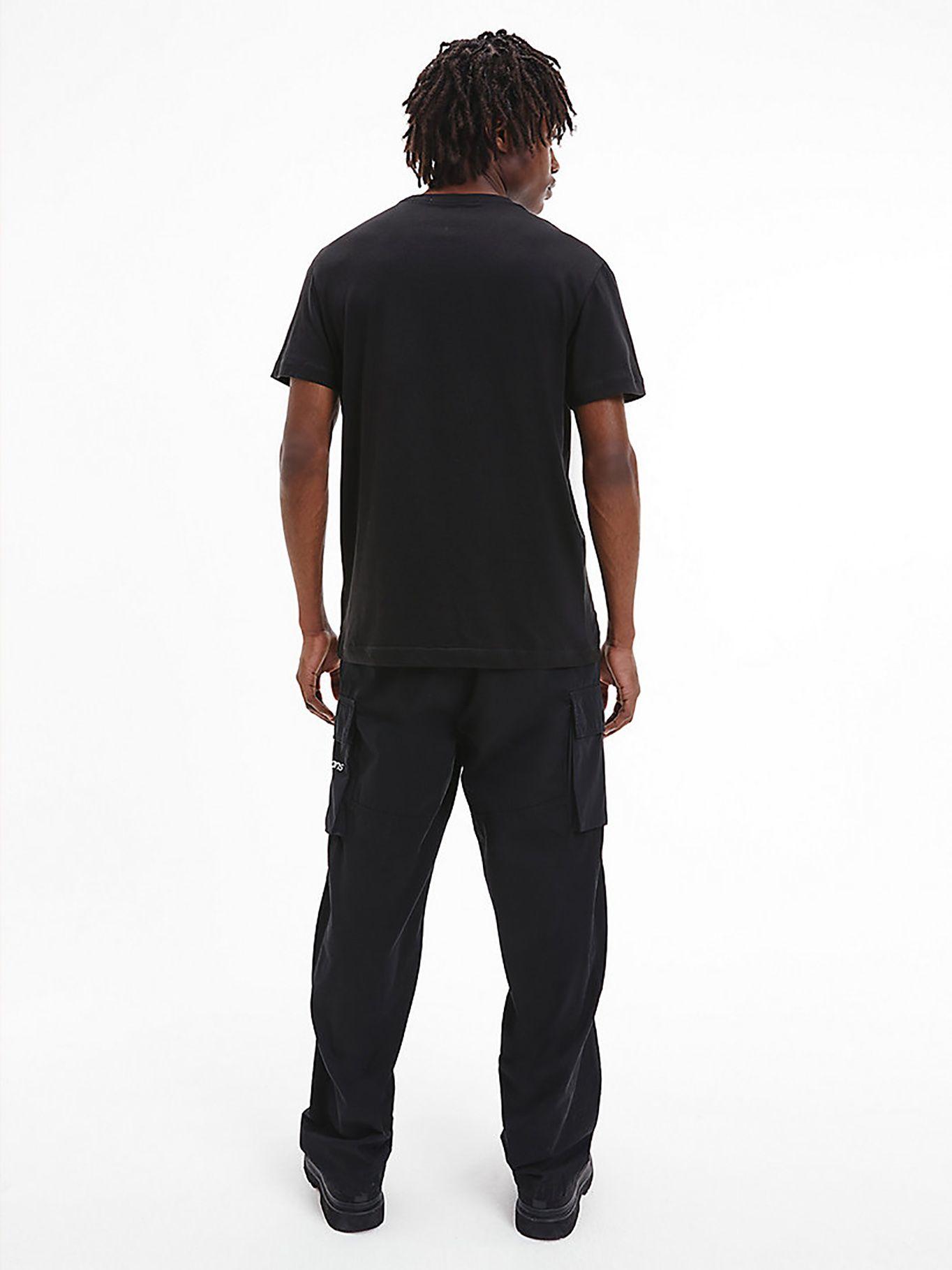 Polera Monogram Logo Pocket Negro 0GK Calvin Klein-2