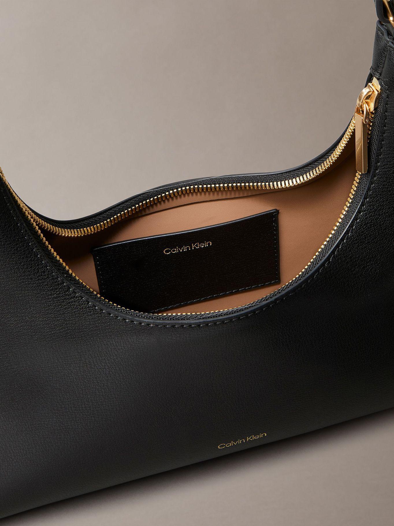 Cartera Hombro Logo Detalle Metálico Negro Calvin Klein-3