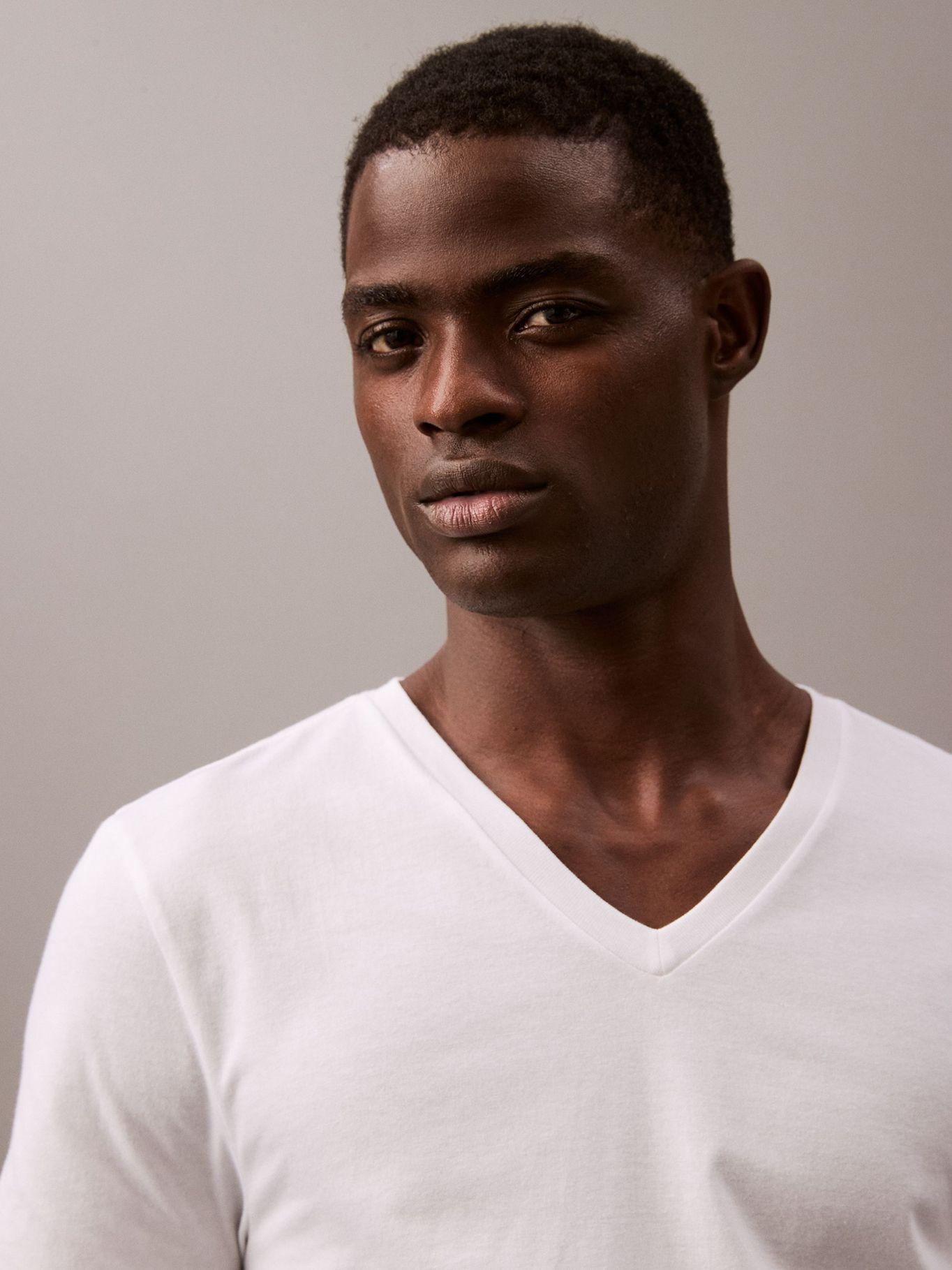 Pack 3 Camisetas V Cotton Classics Blanco Calvin Klein-5