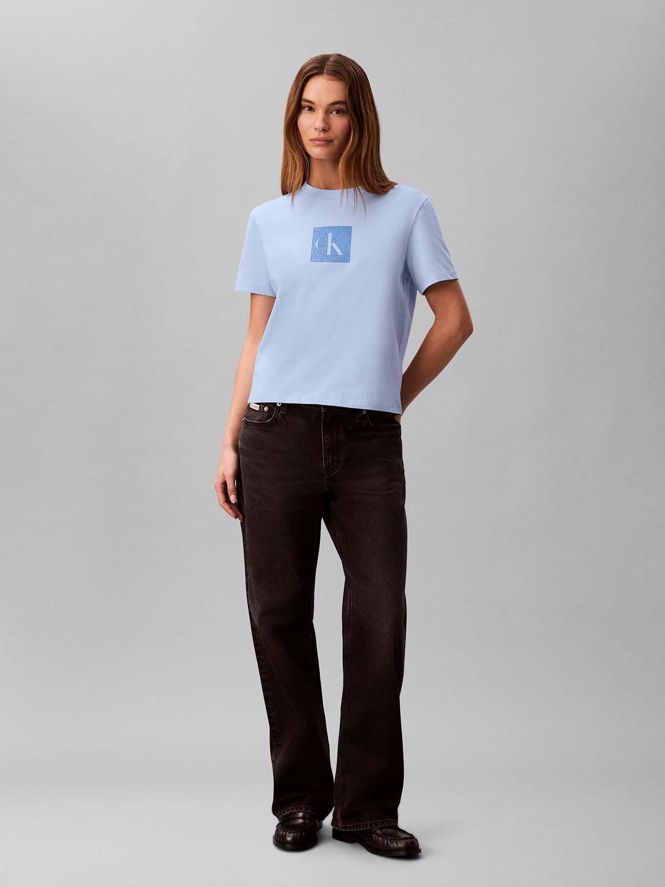 Polera Clásica con Monograma Celeste Calvin Klein-1