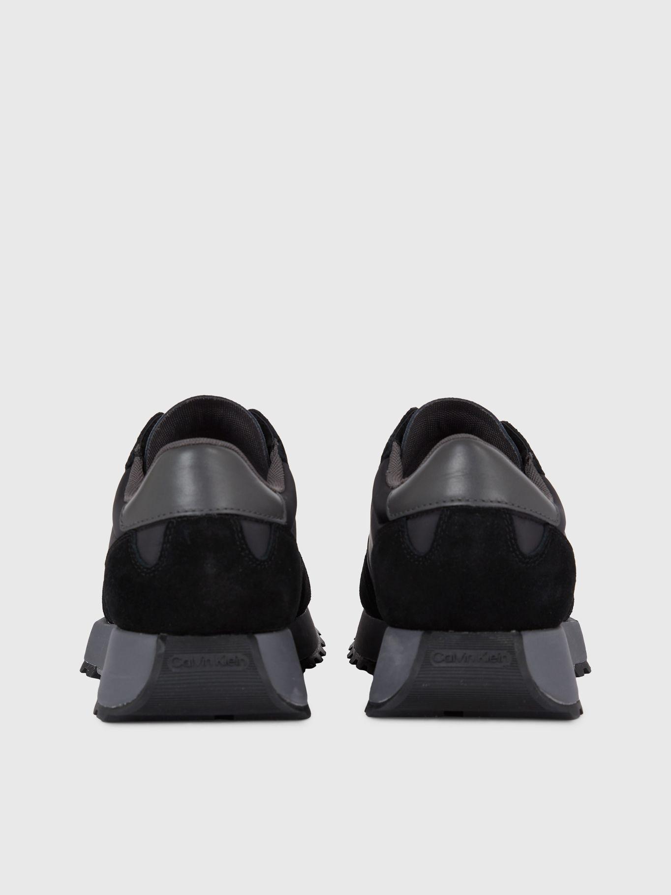 Zapatilla de Cuero Low Top Up Mix Negro Calvin Klein-1