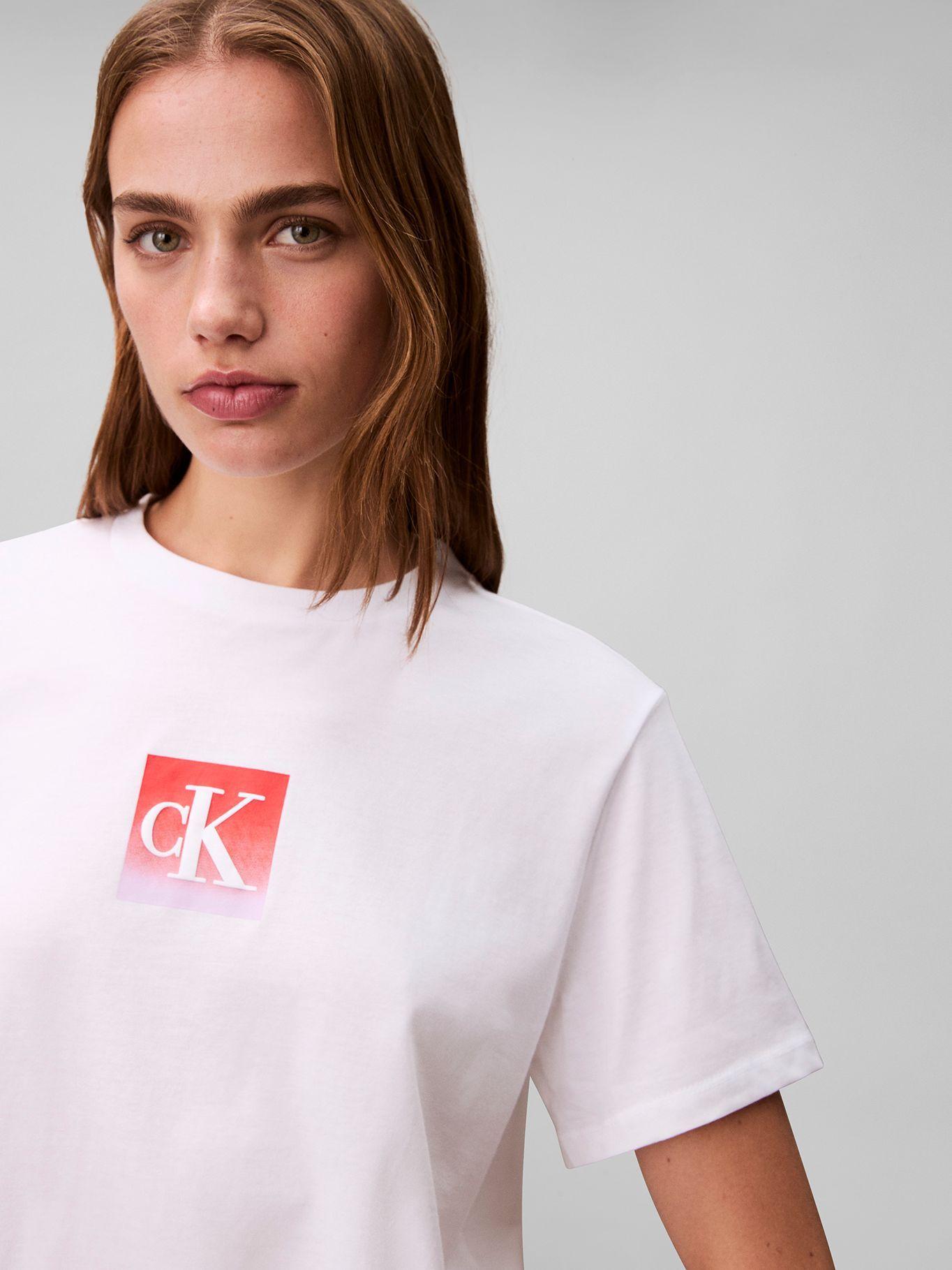 Polera Logo Estampado Tipo Boxed Blanco Calvin Klein-4