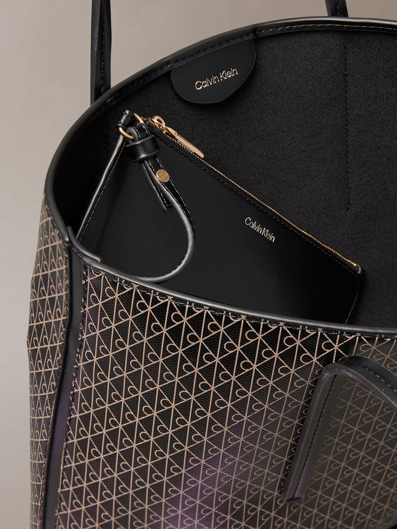 Cartera Tote Pequeña con Estampado Negro Calvin Klein-2