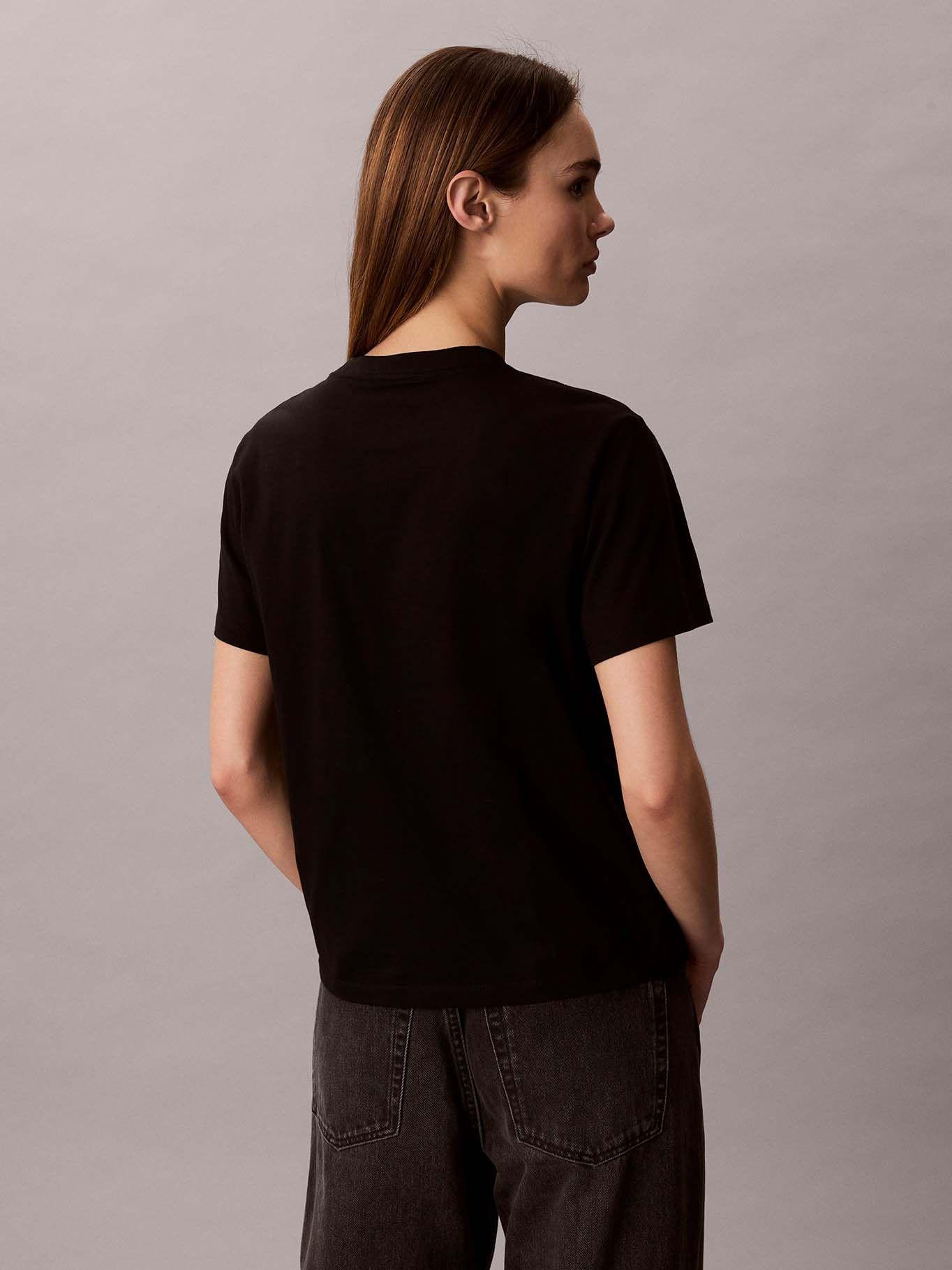Polera Classic Foil Monologo Negro Calvin Klein-2