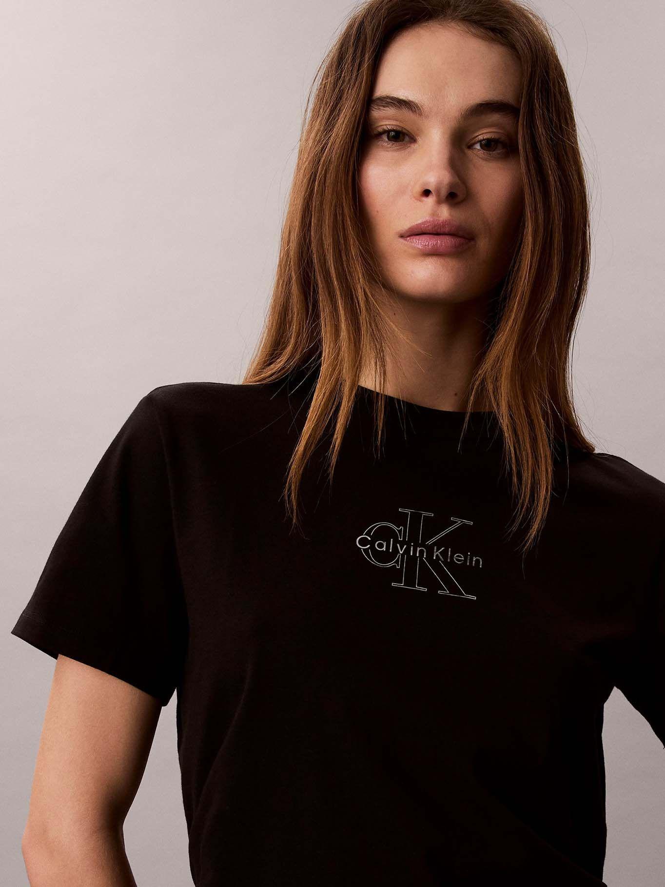 Polera Classic Foil Monologo Negro Calvin Klein-3