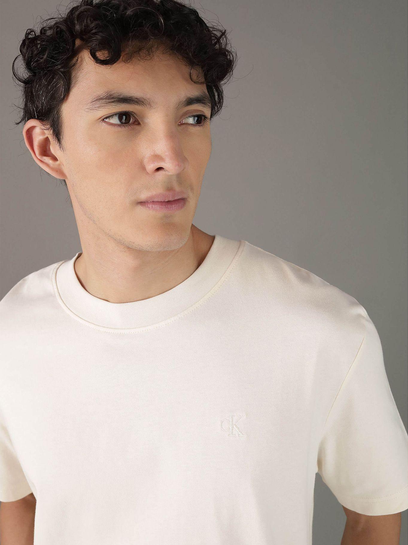 Polera bicolor con diseño de paisaje Beige Calvin Klein-3