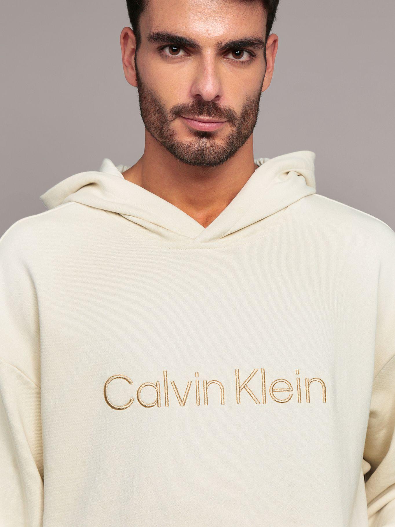 Polerón con gorro de felpa estándar Beige Calvin Klein-4