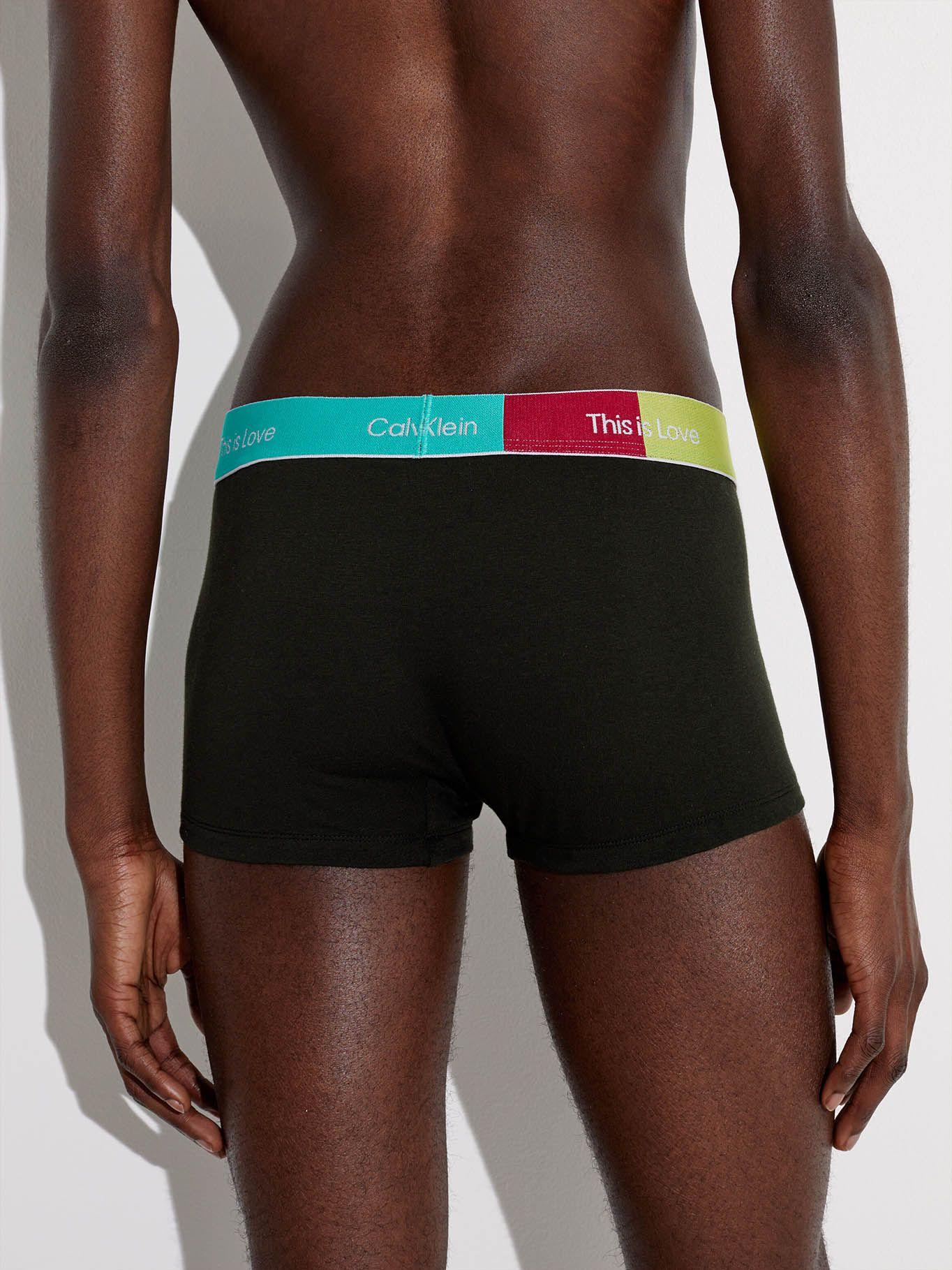 Boxer con Calvin Klein Negro Calvin Klein NB3414-001-2