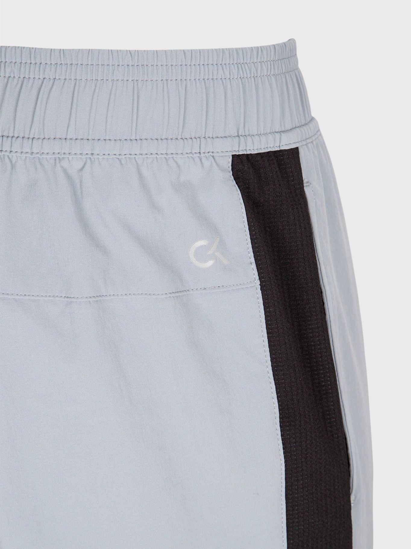 Pantalón Core Performance Gris Calvin Klein-3