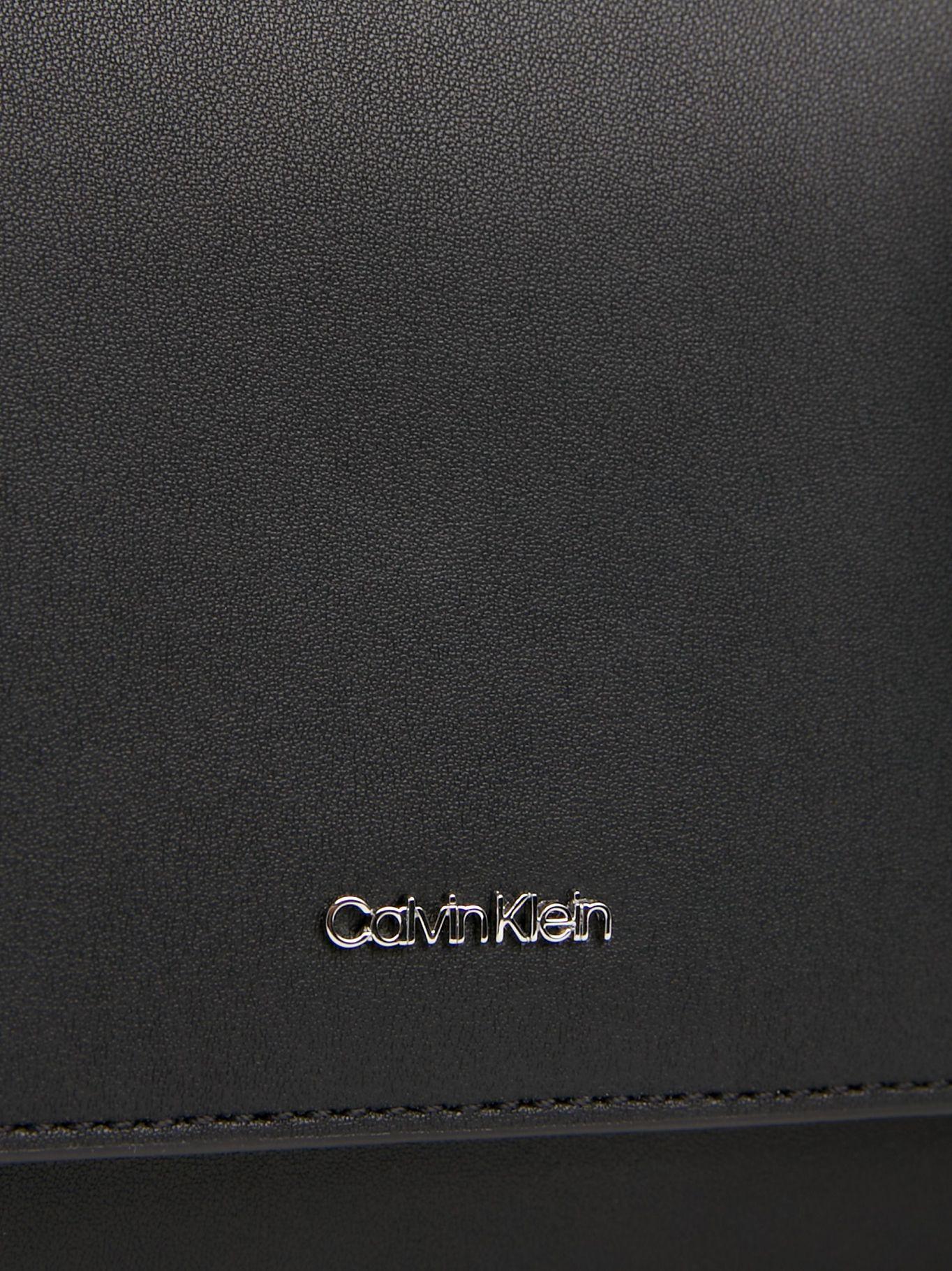 Cartera Ck Must Negro BH Calvin Klein-3
