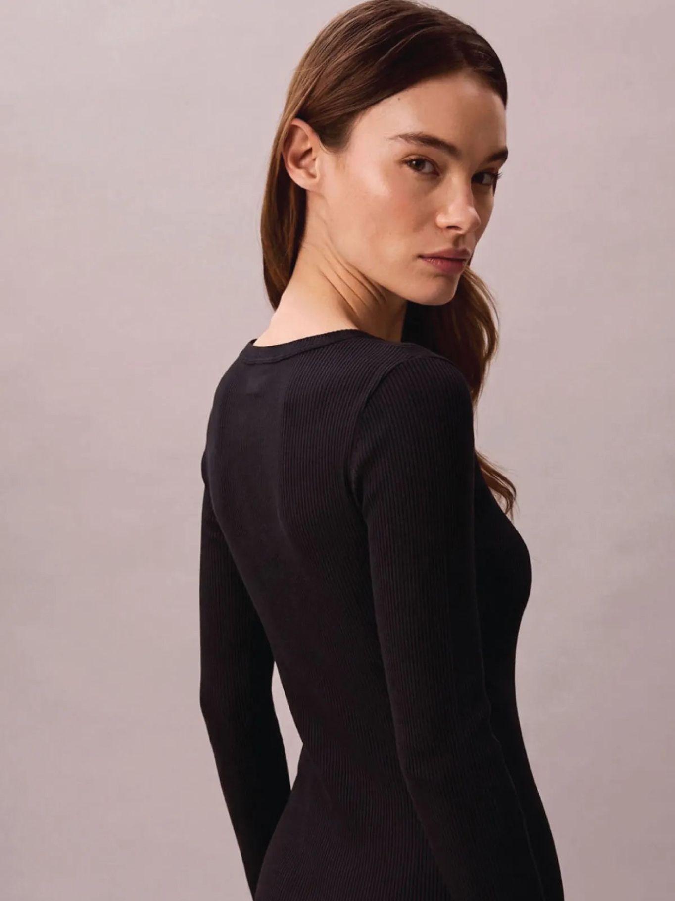 Vestido Mini de Escote Redondo Negro Calvin Klein-2