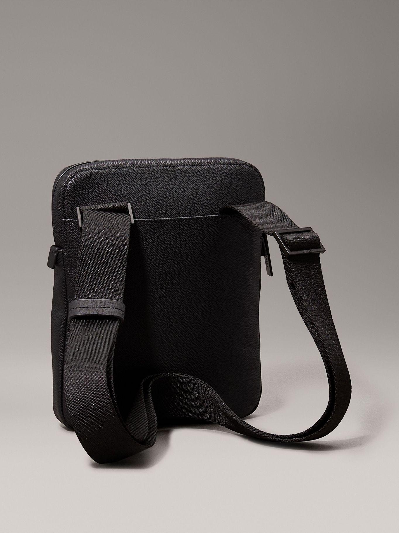 Bolso Cruzado Ck Must Negro Calvin Klein-2