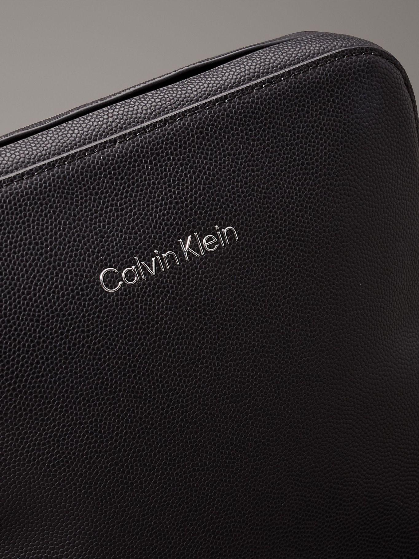 Bolso Cruzado Ck Must Negro Calvin Klein-4