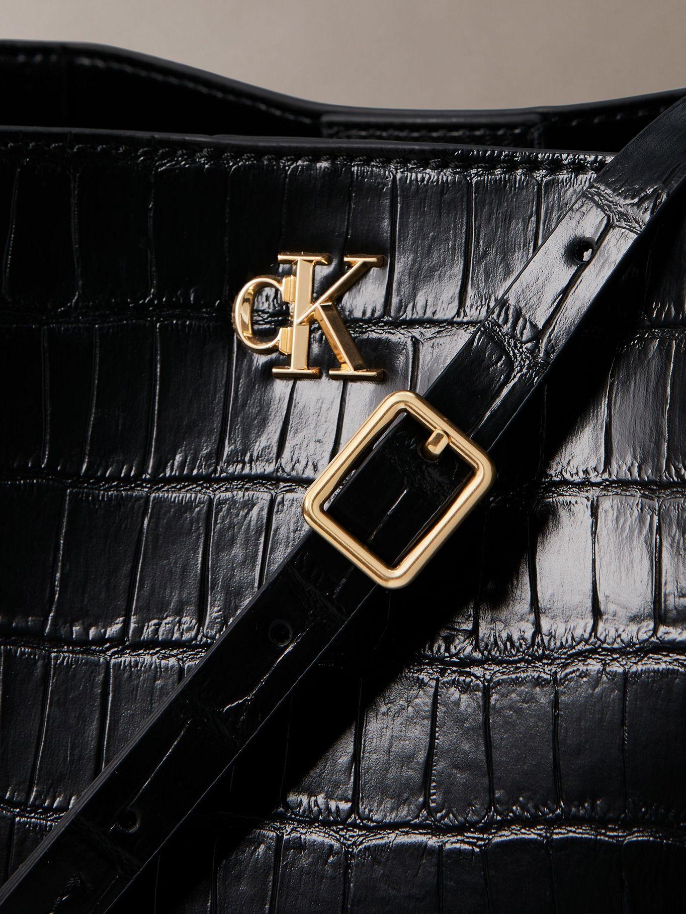 Cartera Bucket Cuero Cocodrilo Negro Calvin Klein-4